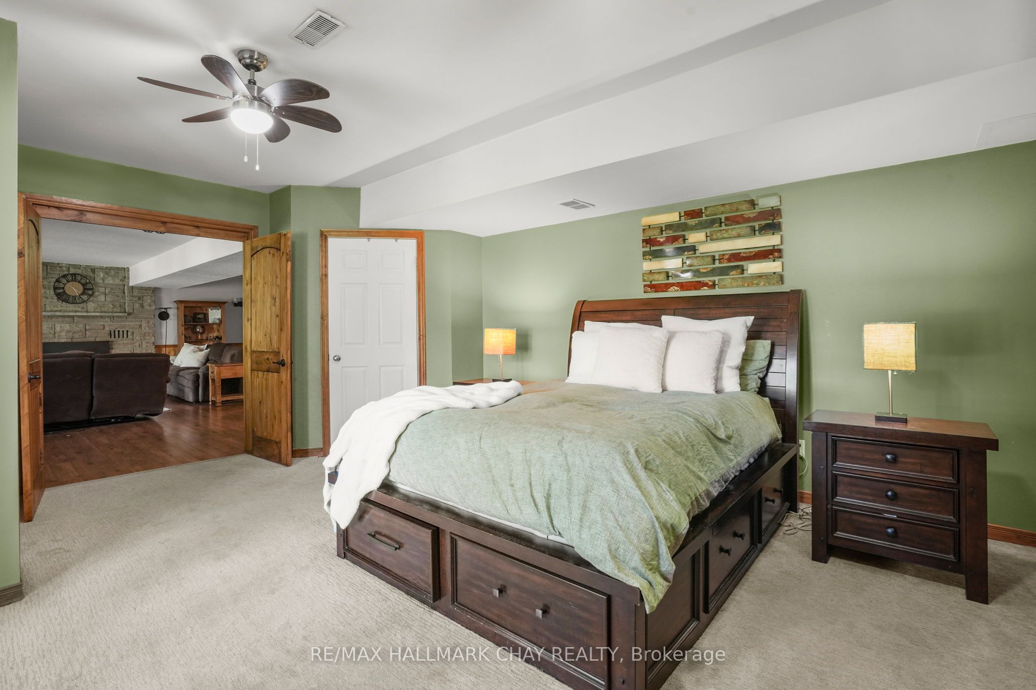 877065 Fifth Line Property Photo 30