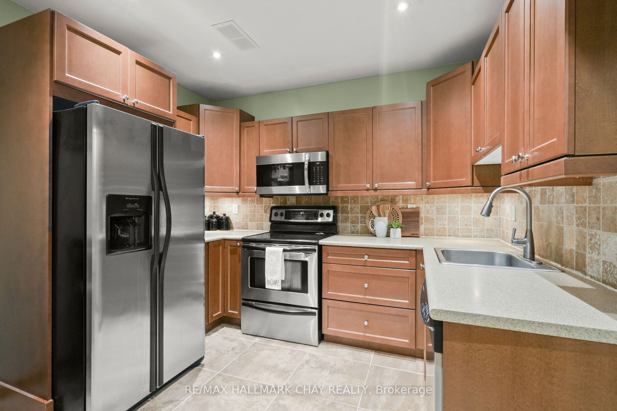 877065 Fifth Line Property Photo 31