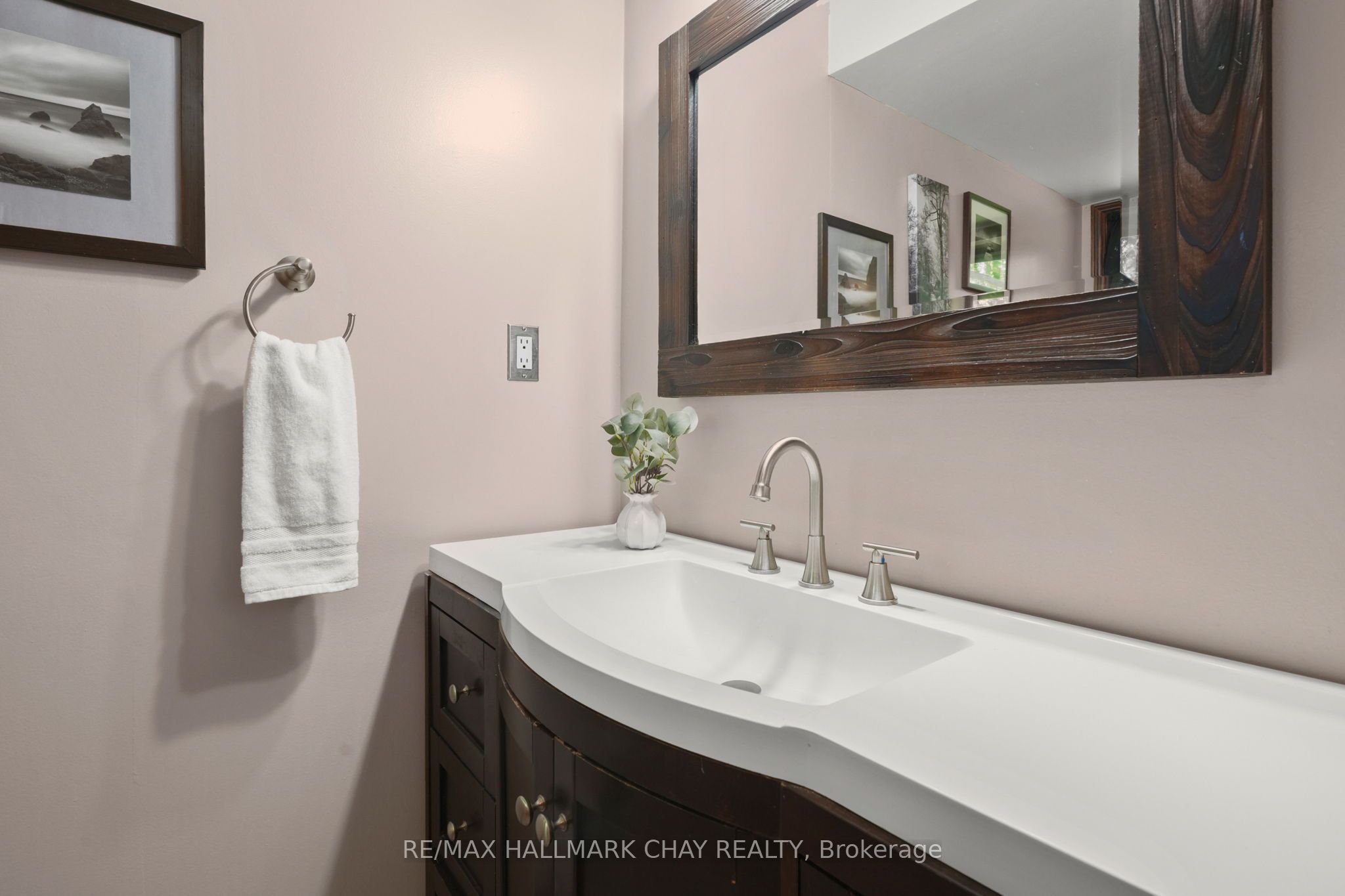 877065 Fifth Line Property Photo 34