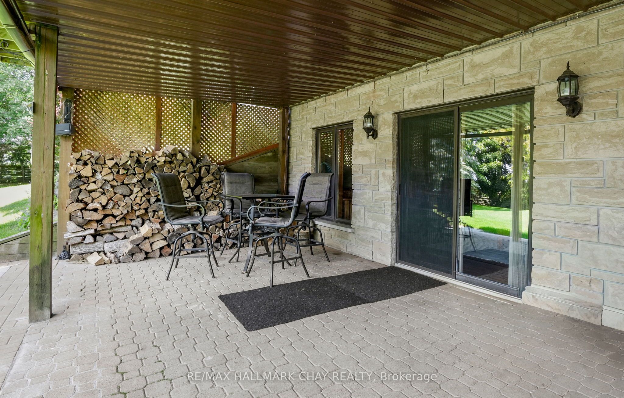877065 Fifth Line Property Photo 39