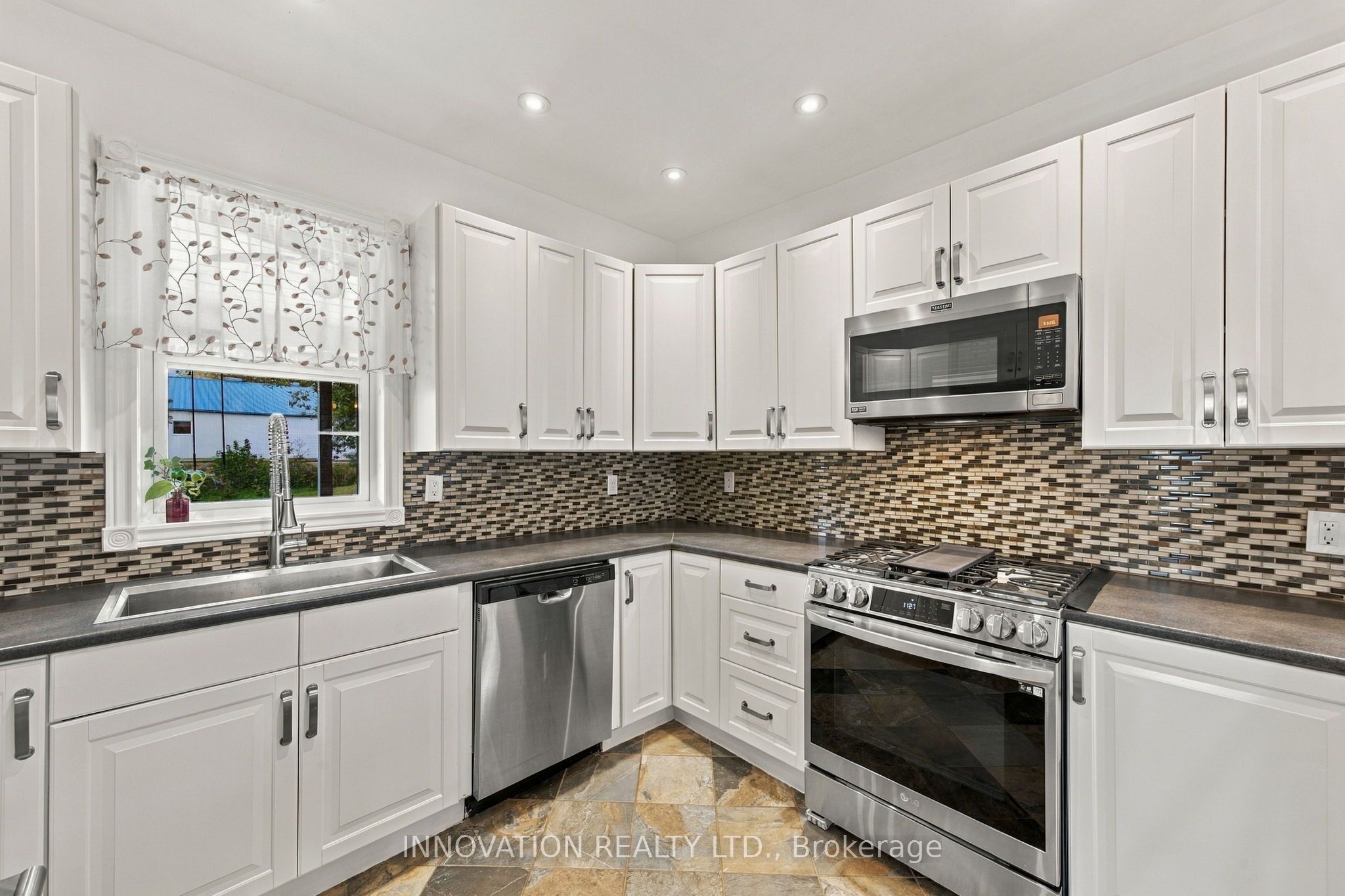 101 Mary Street Property Photo 13