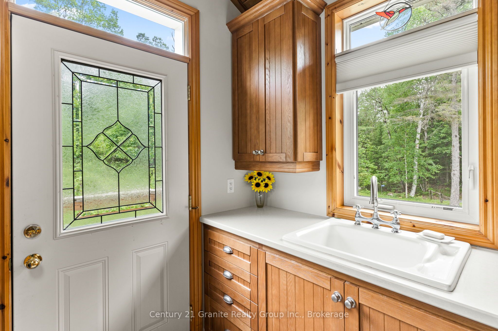 1003 Pontiac Drive Property Photo 18