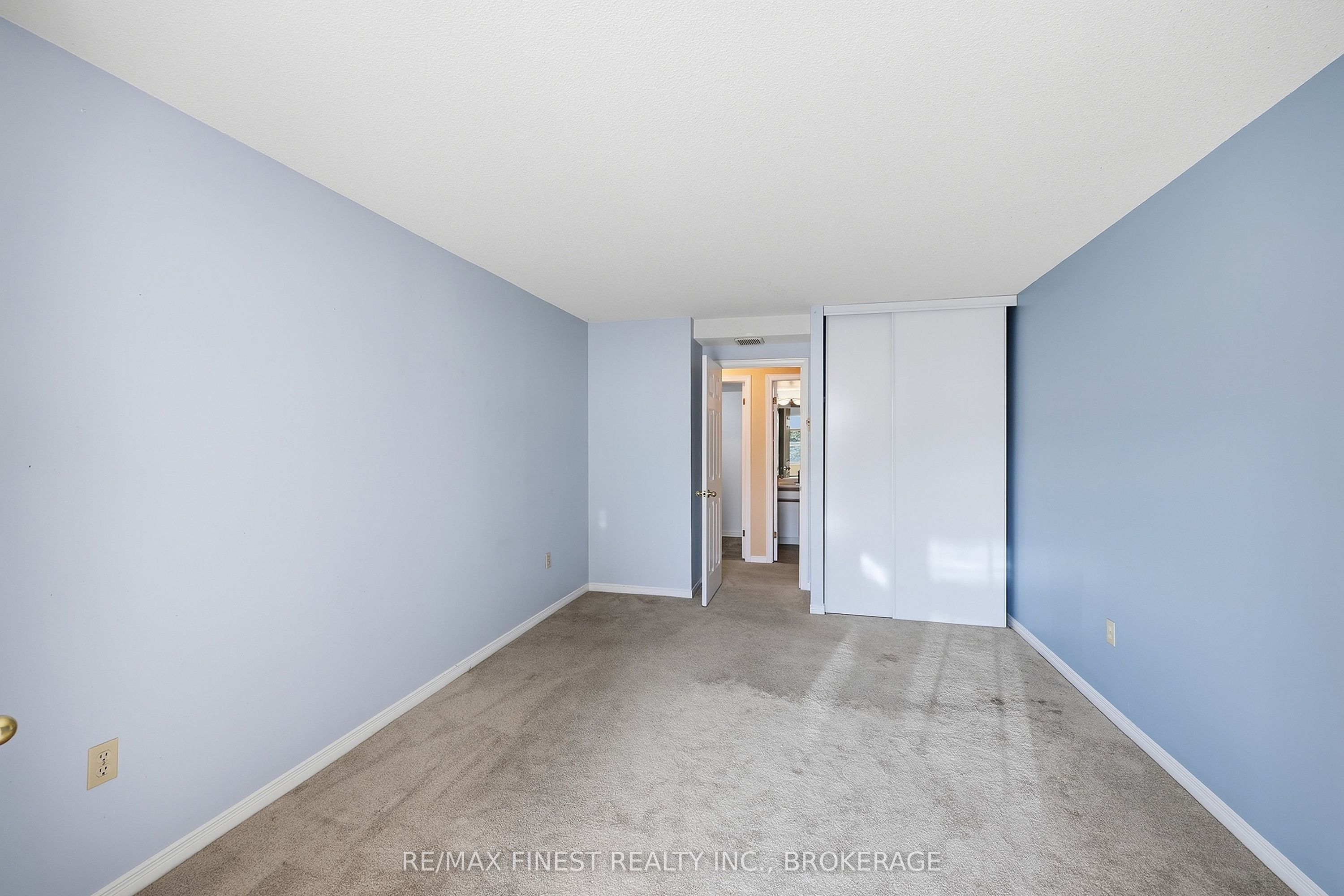 675 Davis Drive 504 Property Photo 24