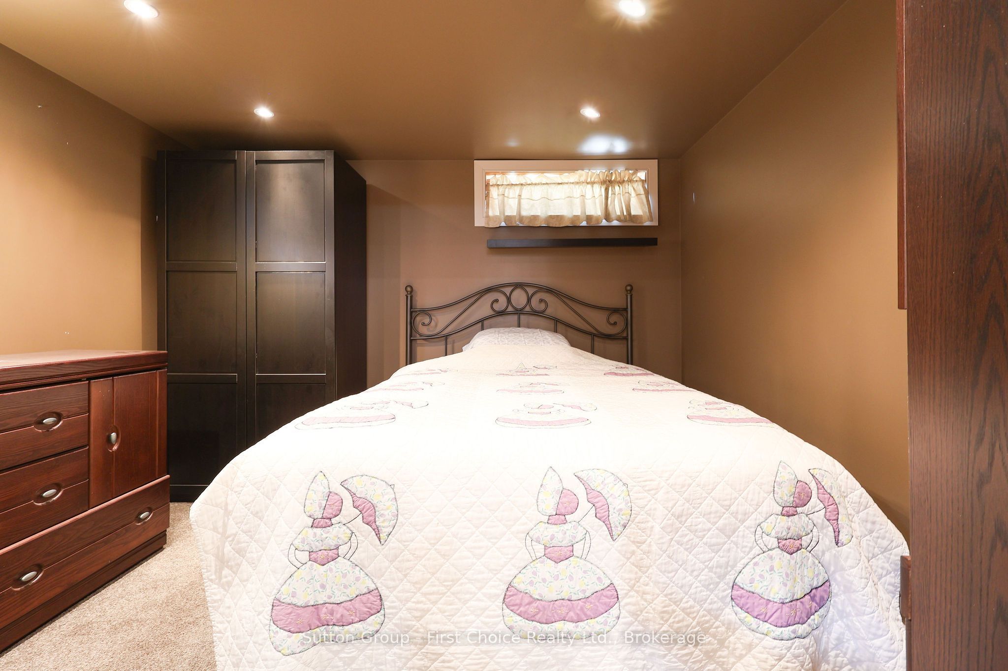 59 Easson Street Property Photo 35