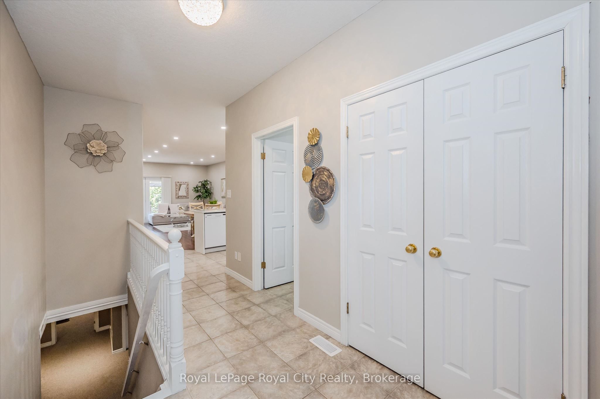 291 Bamford Drive Property Photo 8