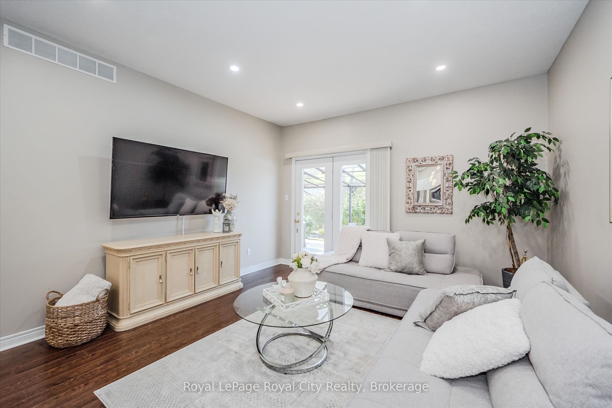 291 Bamford Drive Property Photo 11