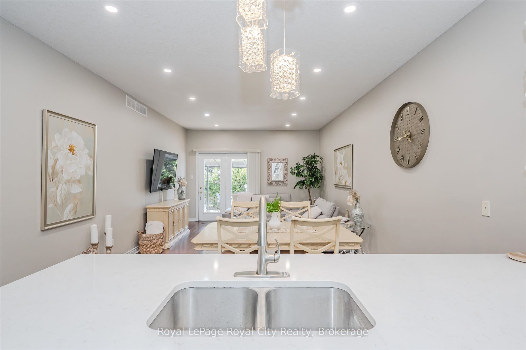 291 Bamford Drive Property Photo 14