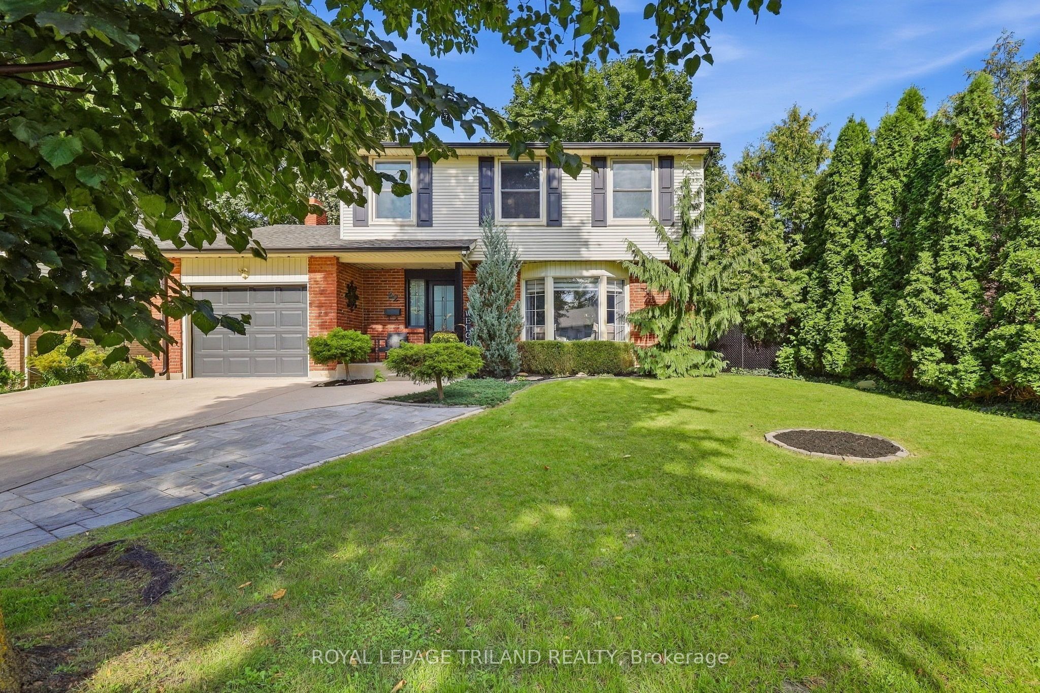 32 HUNTER WOODS Crescent