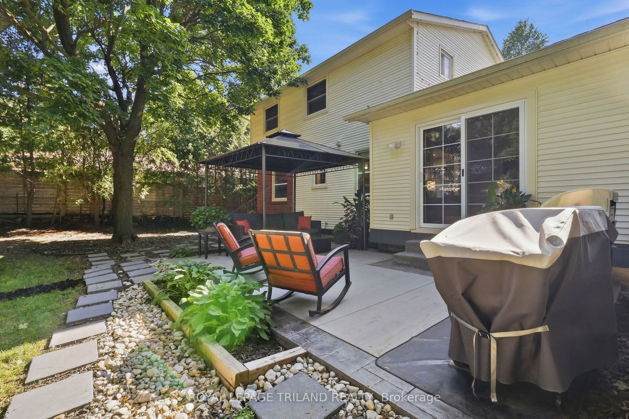 32 Hunter Woods Crescent Property Photo 35