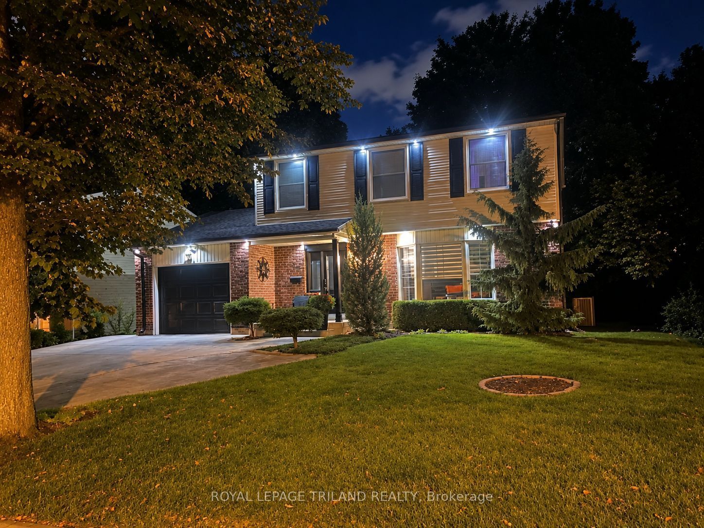 32 Hunter Woods Crescent Property Photo 45