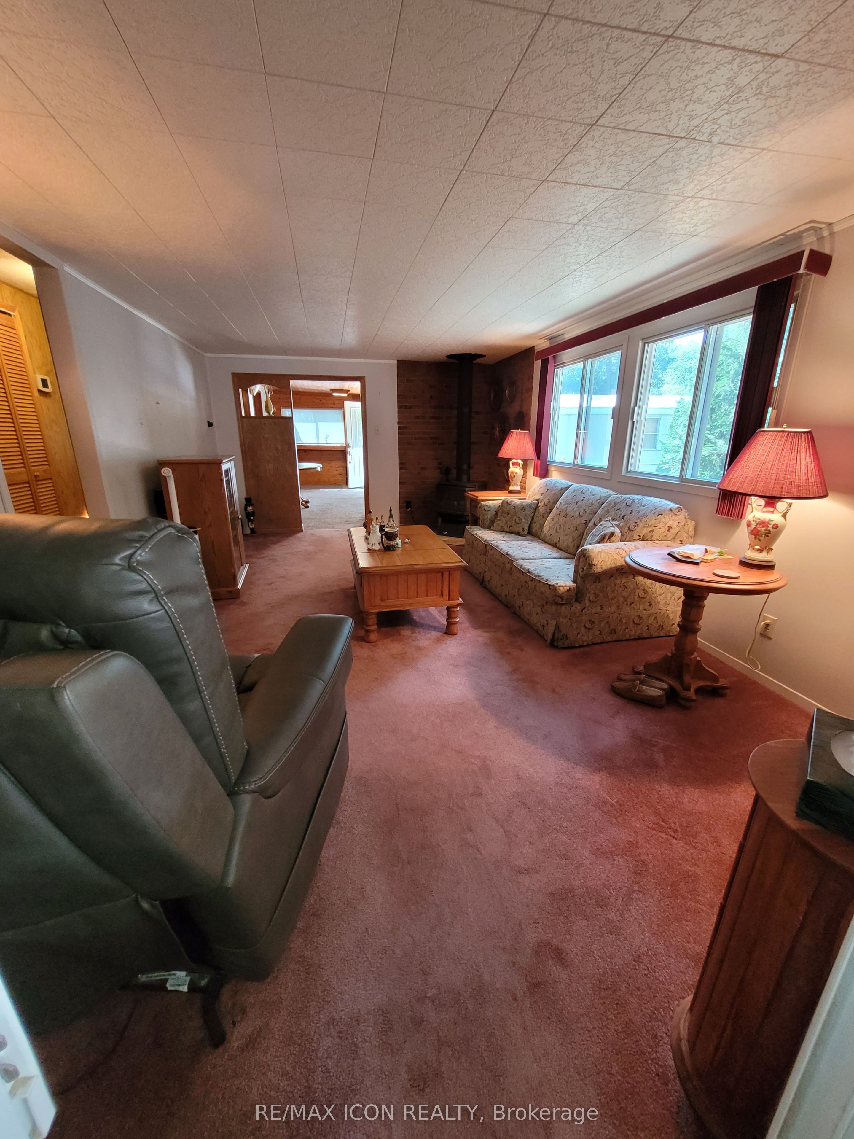 9839 Lakeshore Road 5 Property Photo 11