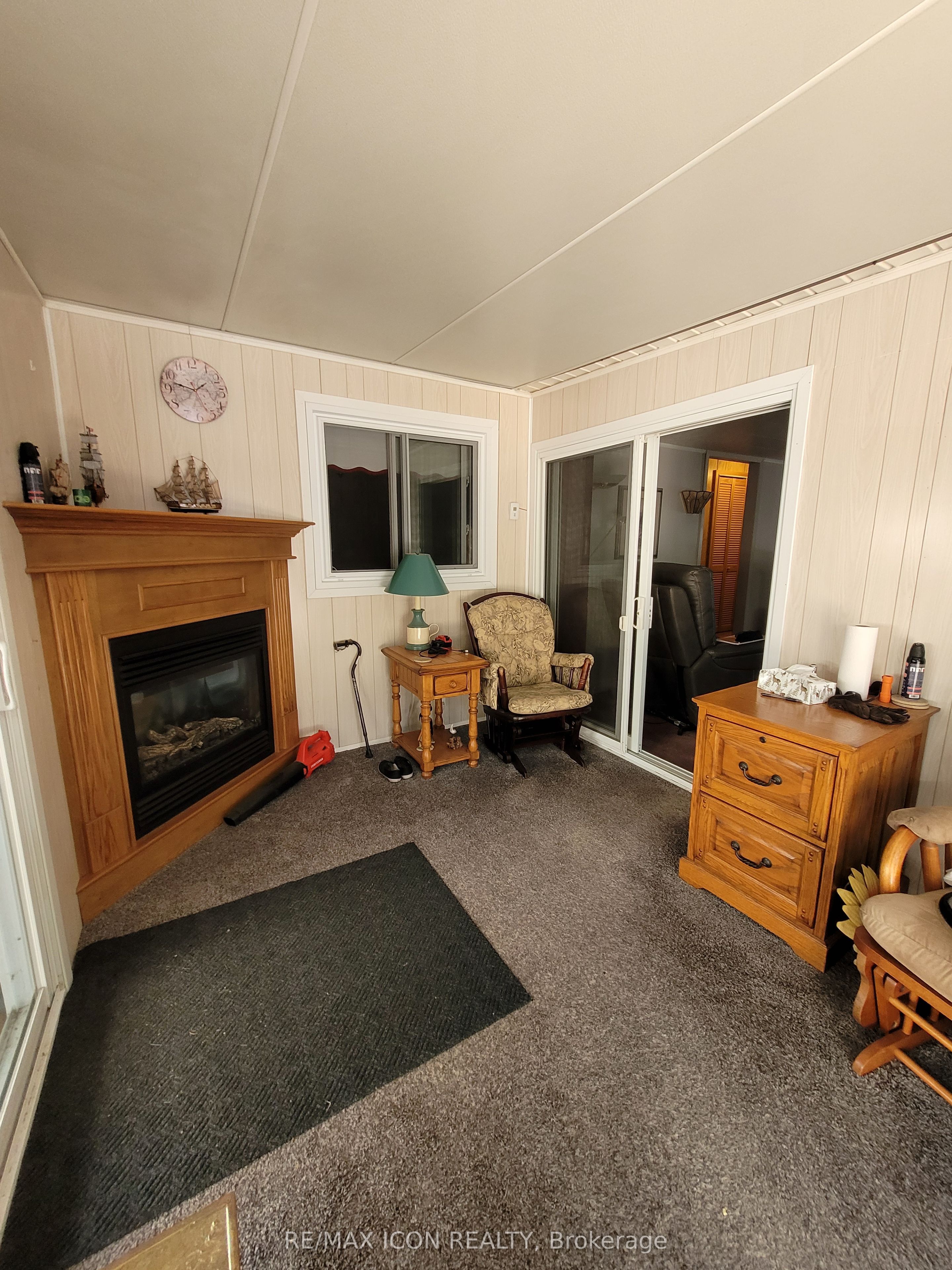 9839 Lakeshore Road 5 Property Photo 15
