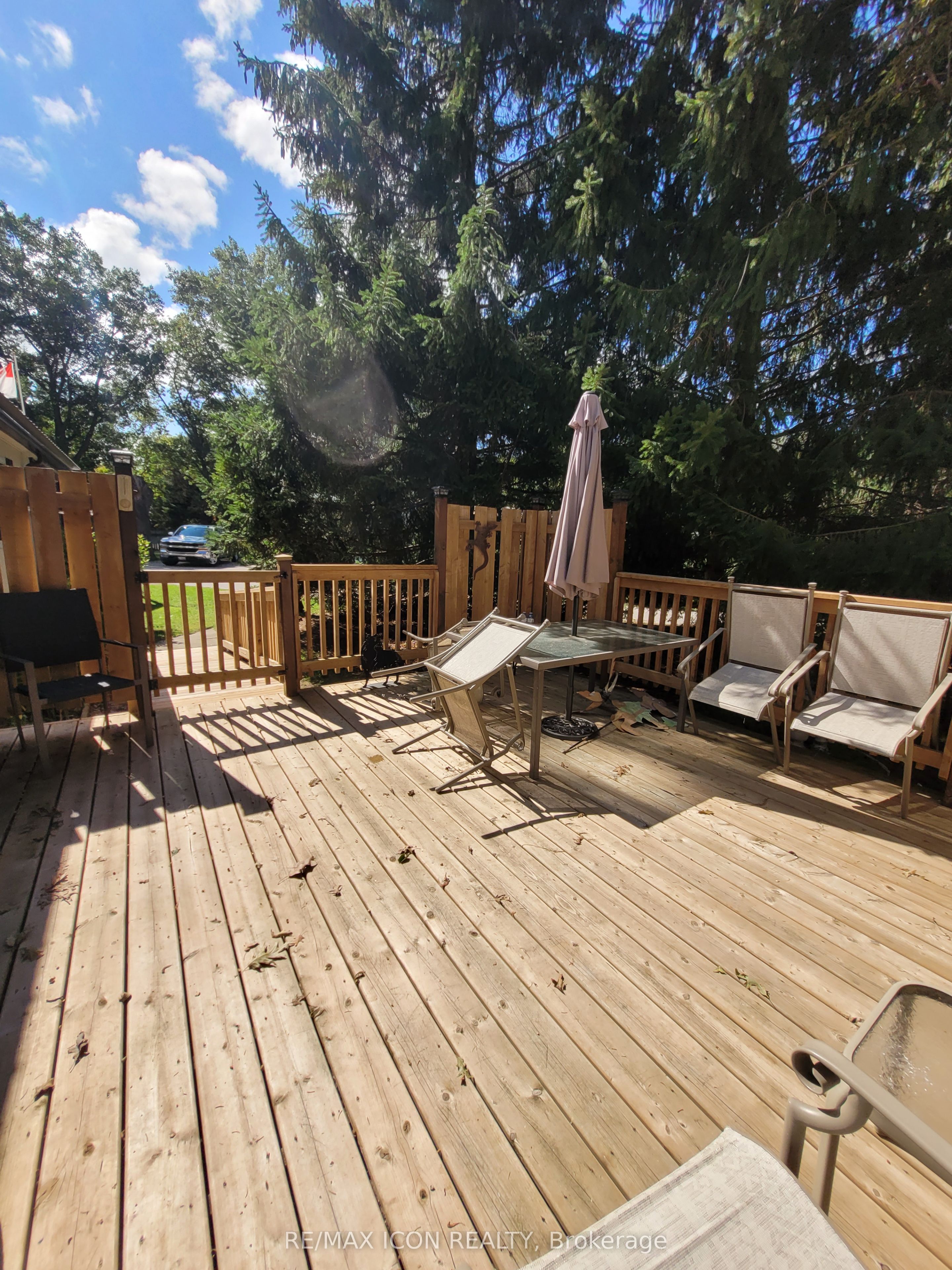 9839 Lakeshore Road 5 Property Photo 16