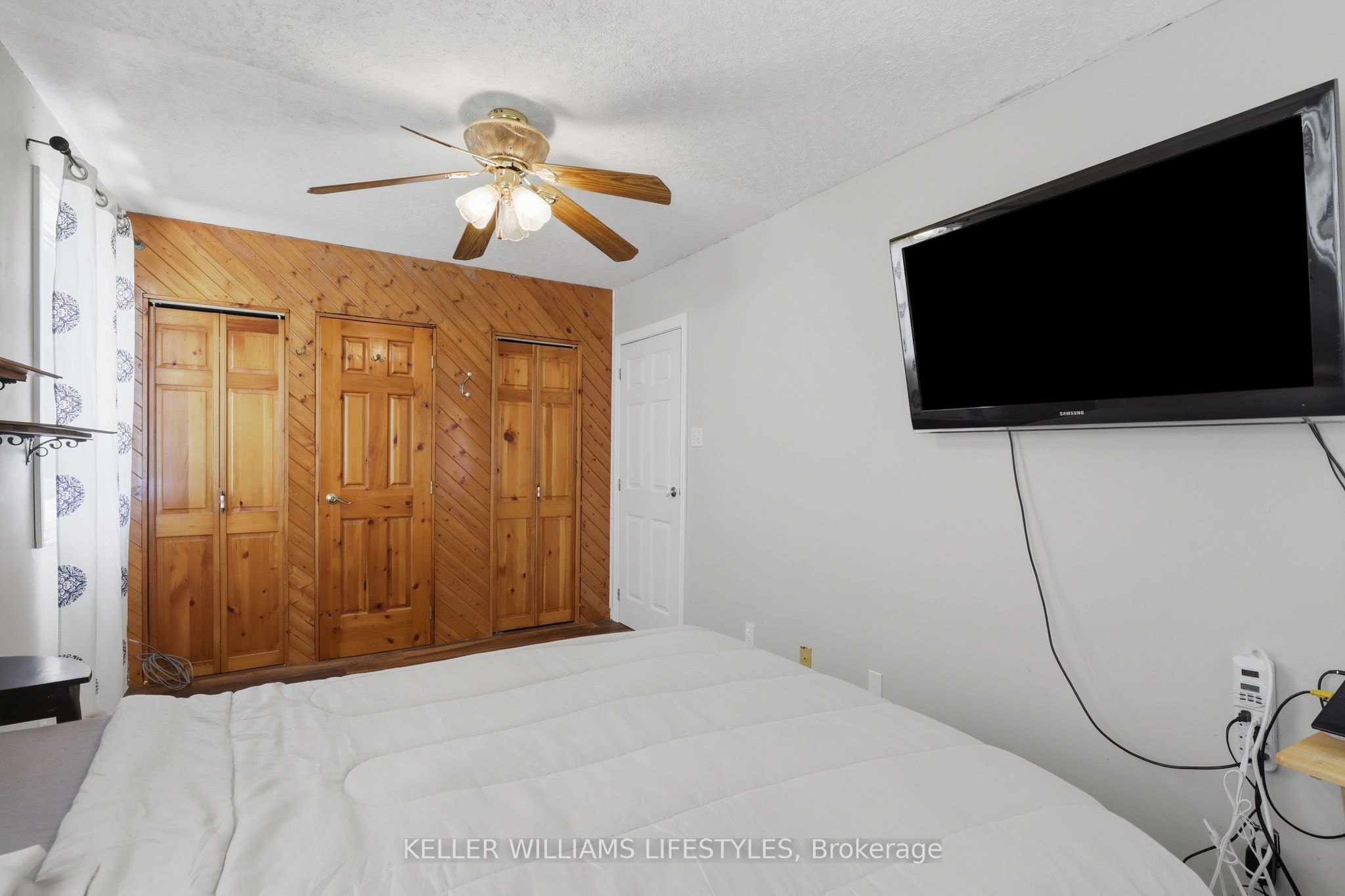 118 Emery Street W Property Photo 15