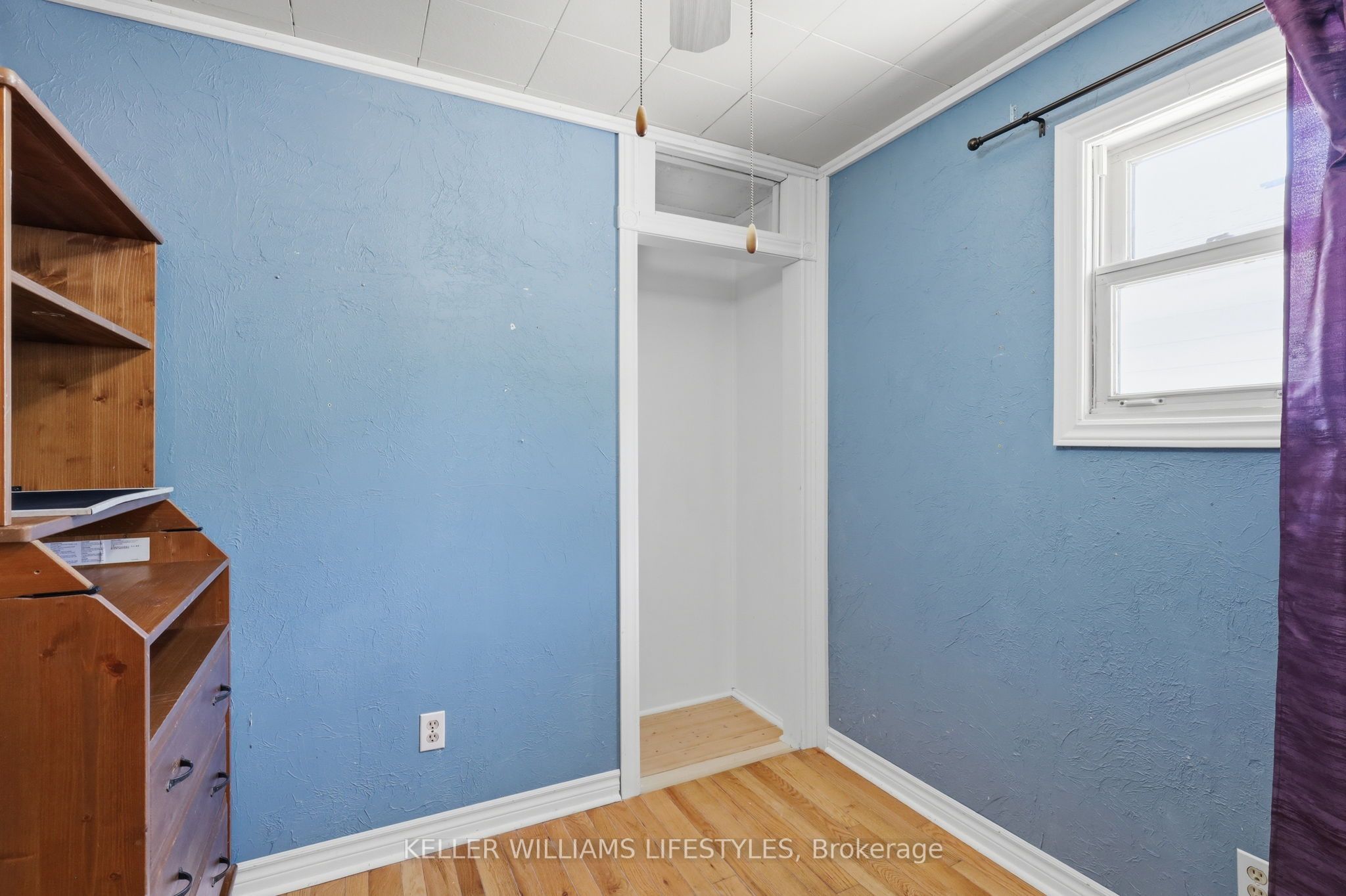 118 Emery Street W Property Photo 18