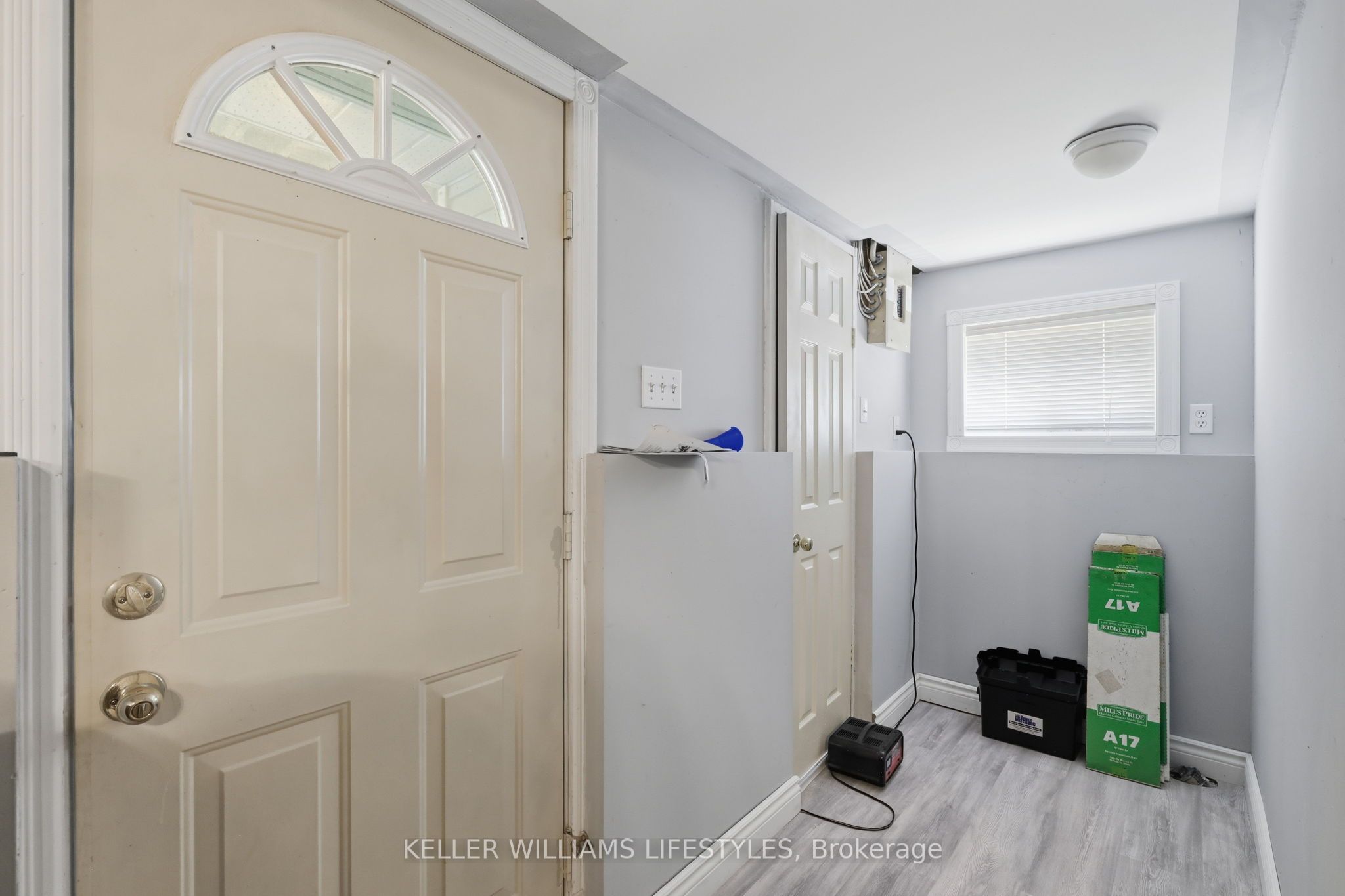 118 Emery Street W Property Photo 22
