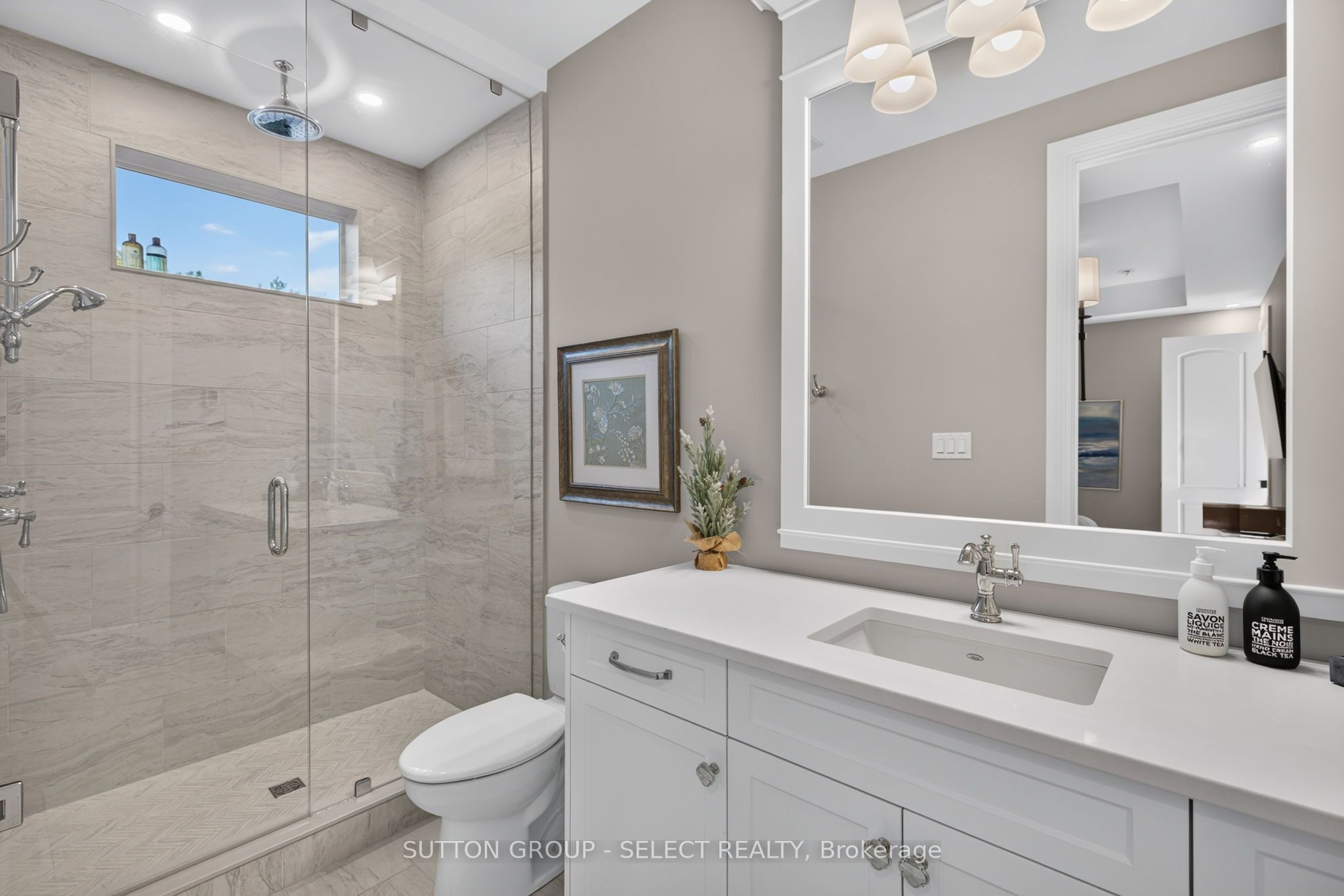 1764 Upper West Avenue Property Photo 25