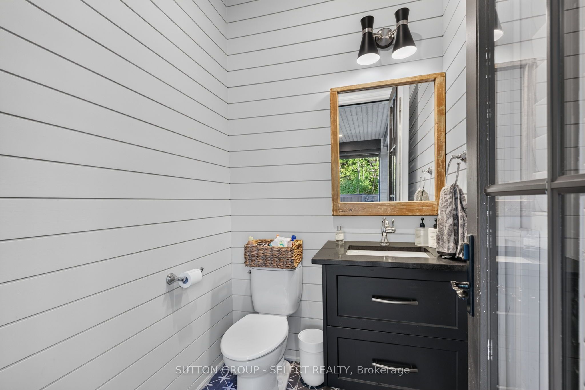 1764 Upper West Avenue Property Photo 28