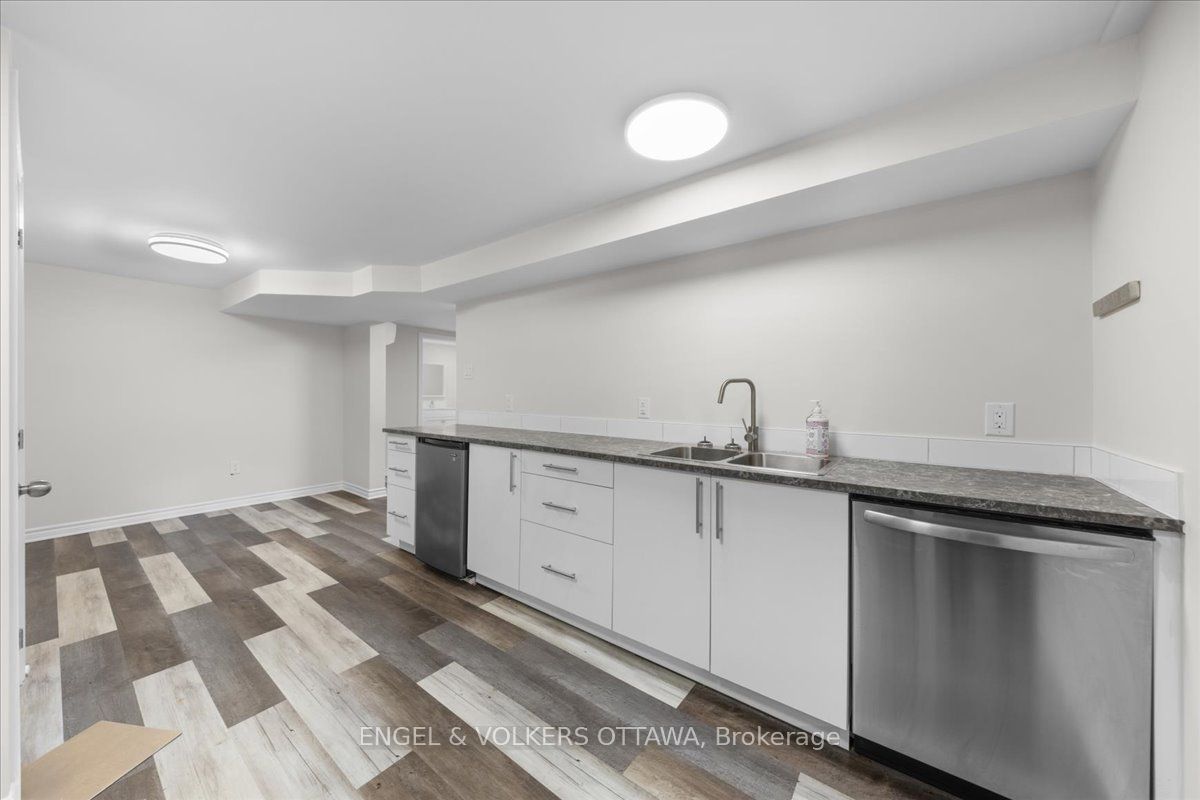 616 Browning Avenue B Property Photo 12