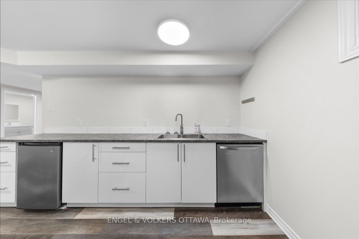 616 Browning Avenue B Property Photo 13