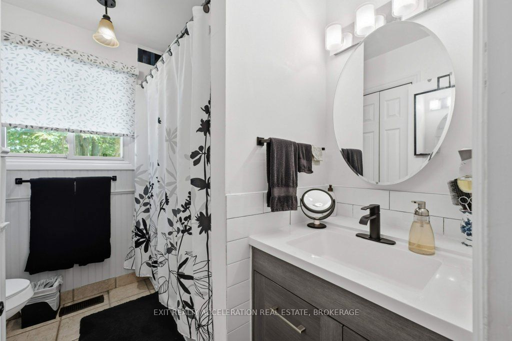 210 Union Street Property Photo 16