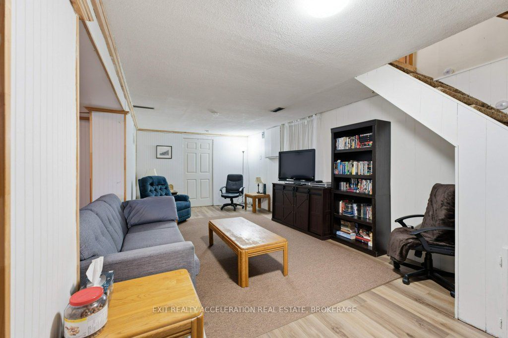 210 Union Street Property Photo 22