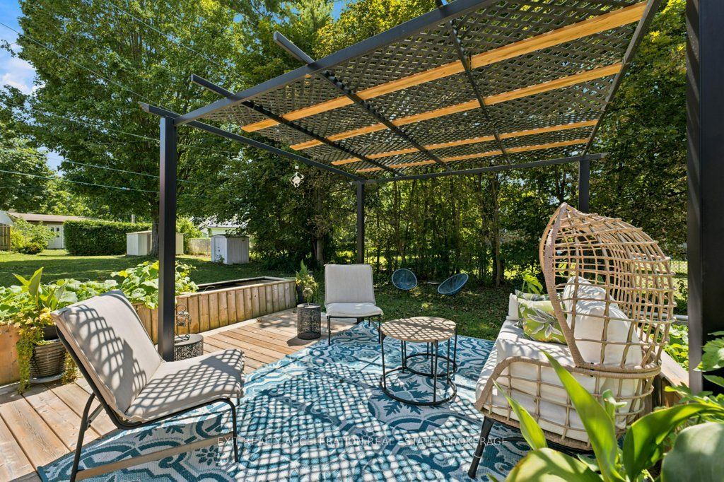 210 Union Street Property Photo 30