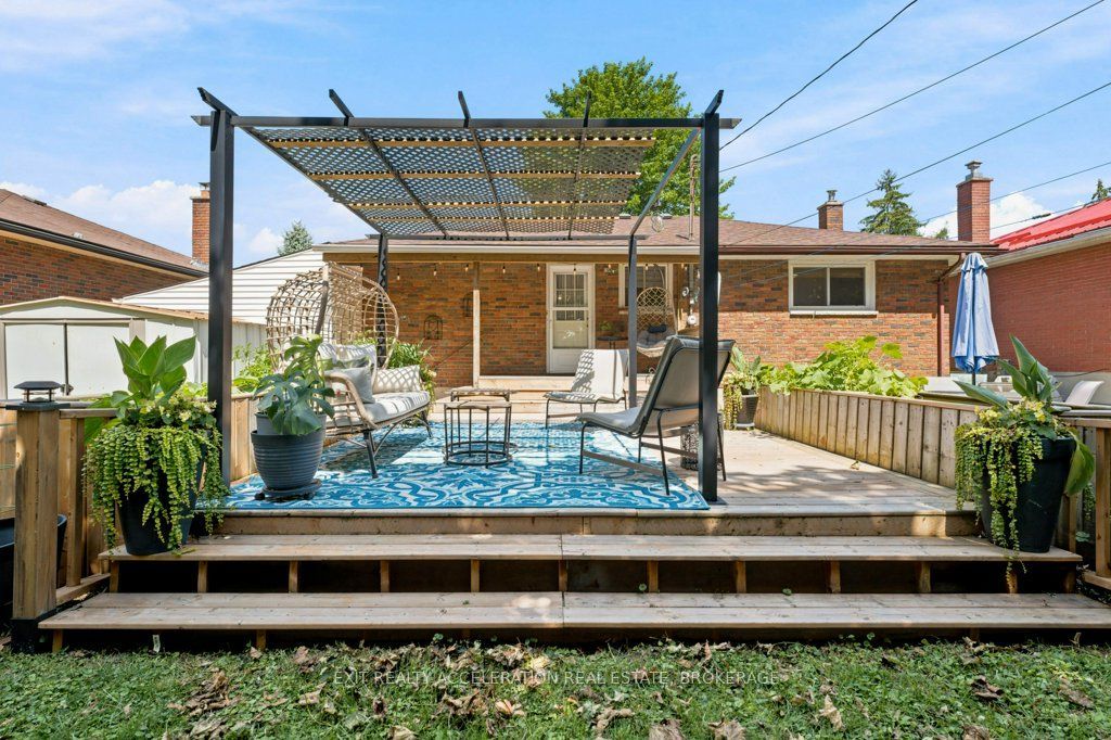 210 Union Street Property Photo 31