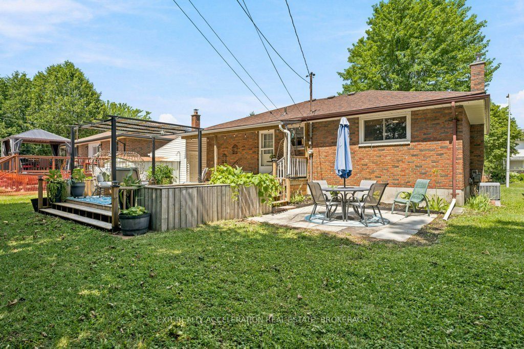210 Union Street Property Photo 32