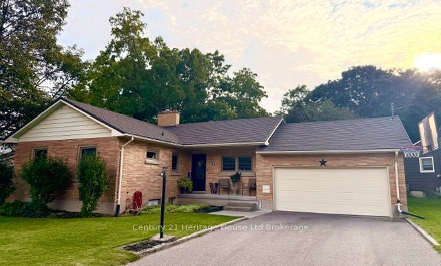 31 Parkwood Drive Property Photo 3