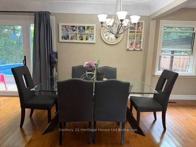 31 Parkwood Drive Property Photo 6