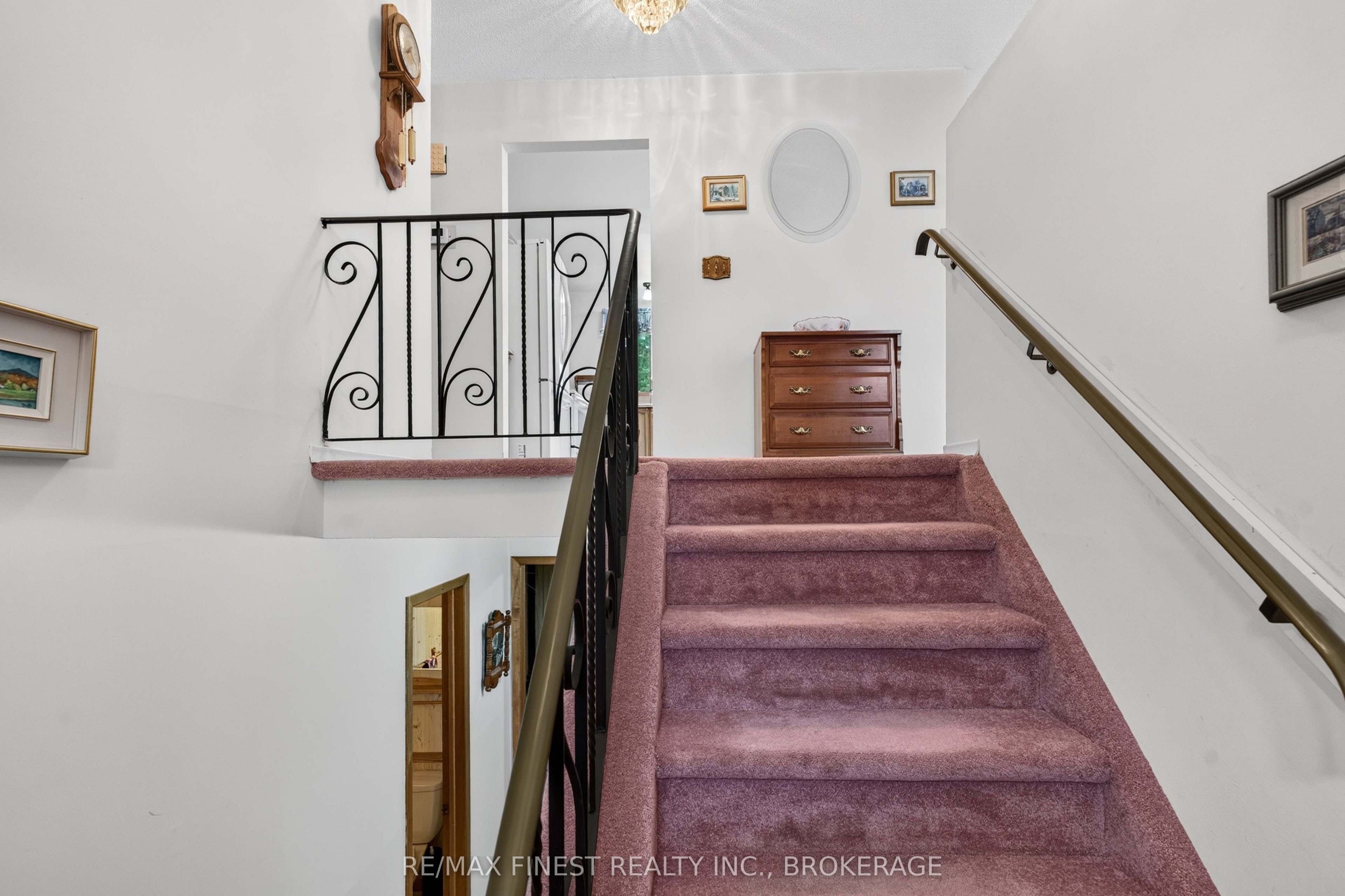 925 Kenshaw Street Property Photo 7