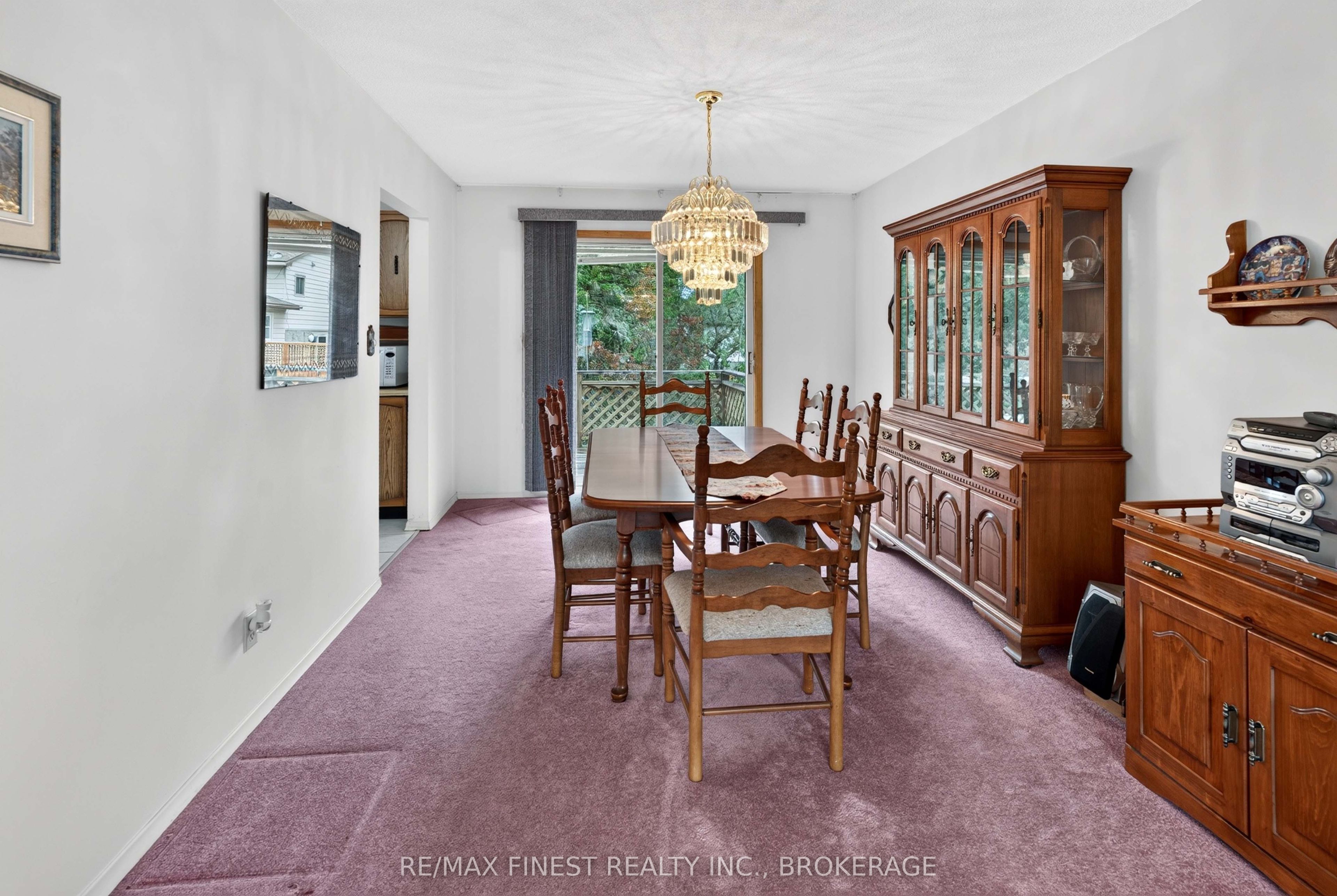 925 Kenshaw Street Property Photo 13