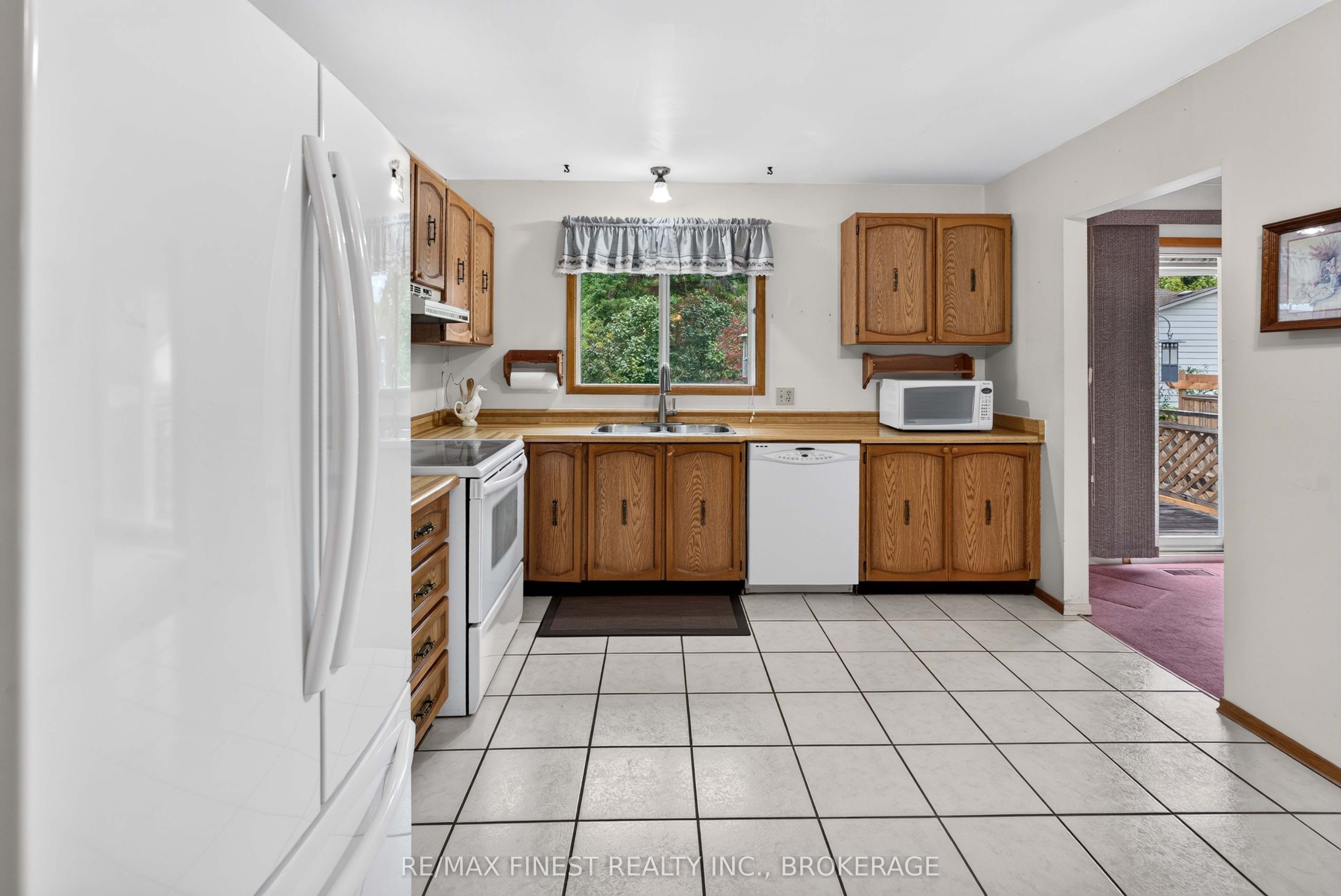 925 Kenshaw Street Property Photo 19