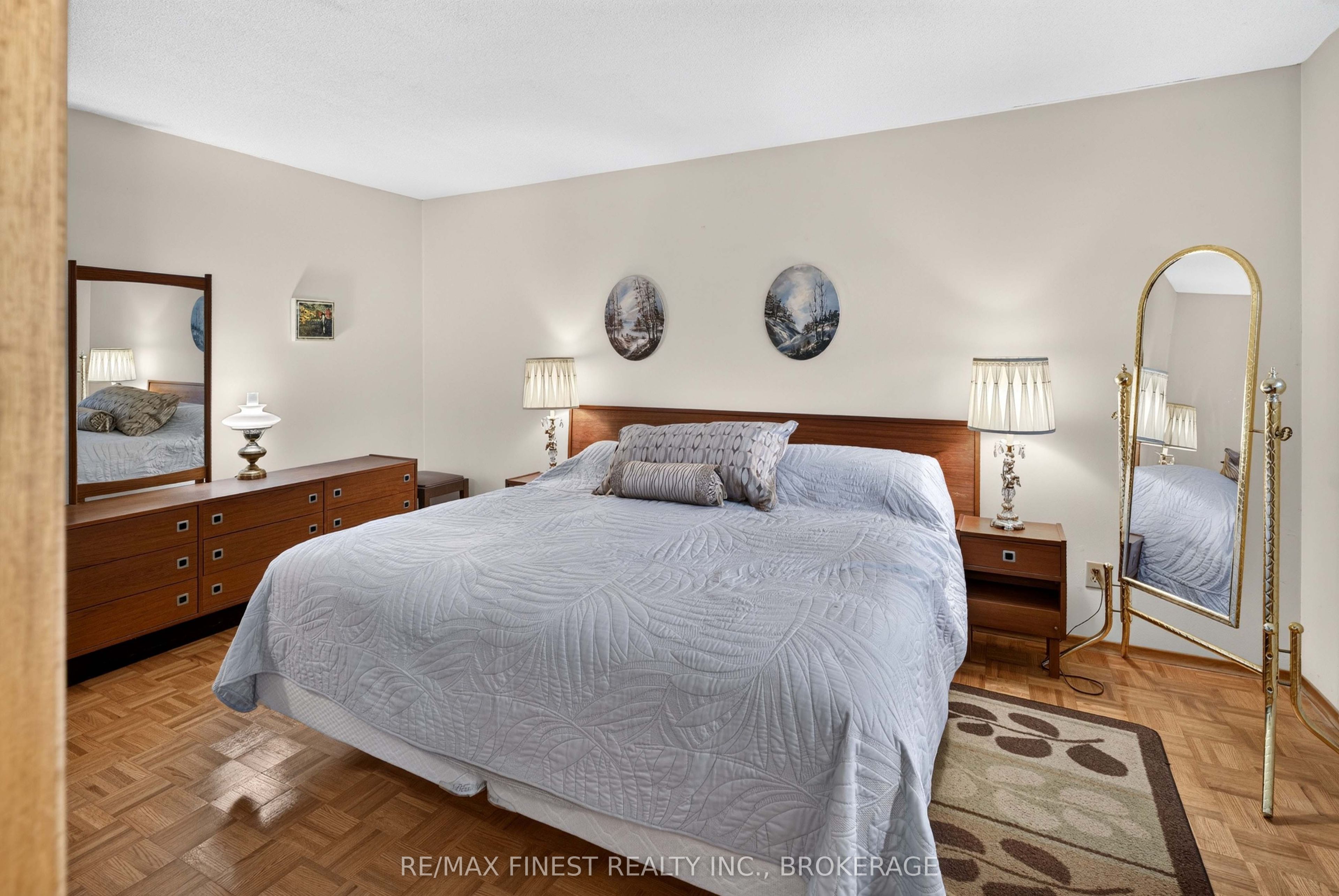 925 Kenshaw Street Property Photo 24