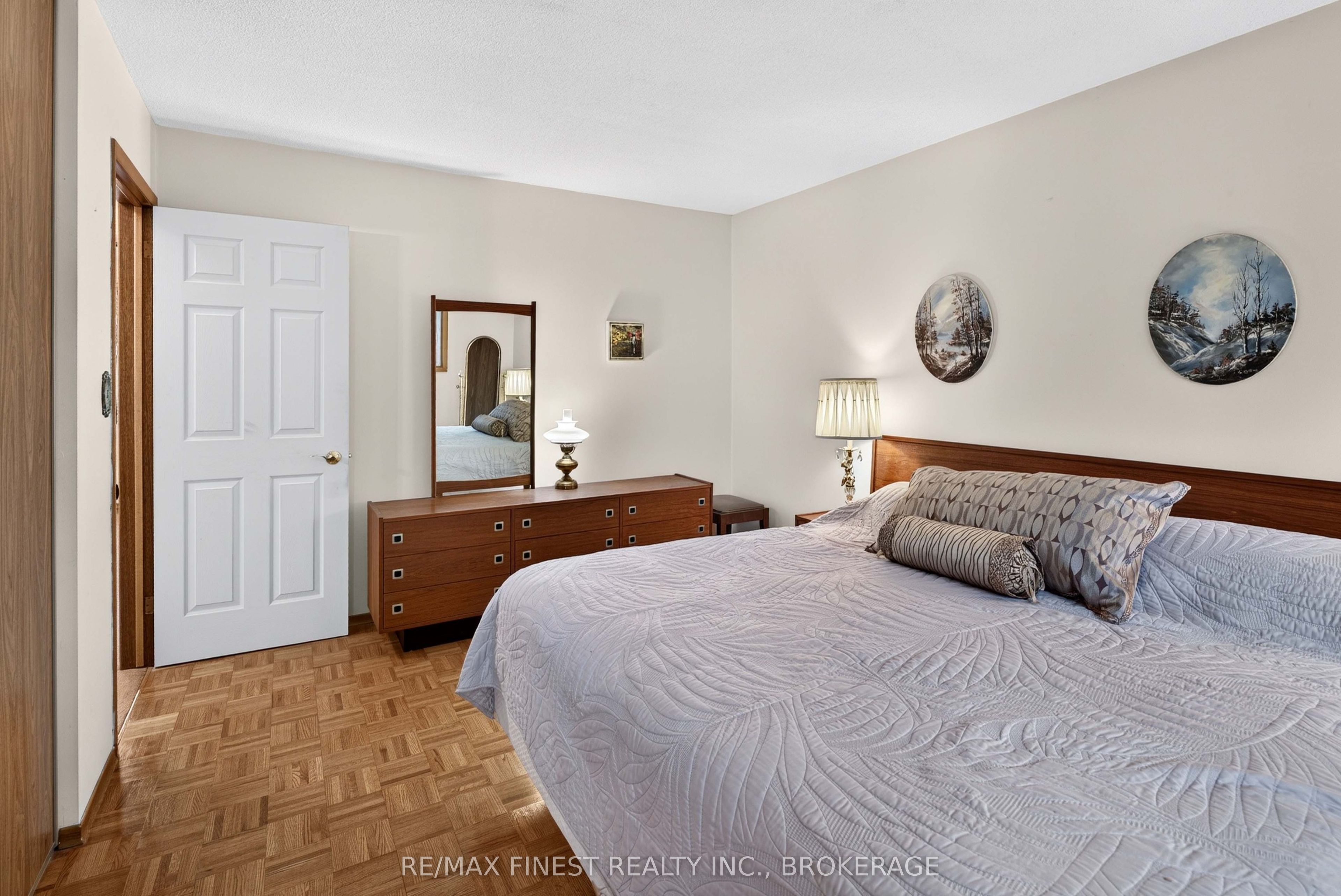 925 Kenshaw Street Property Photo 25