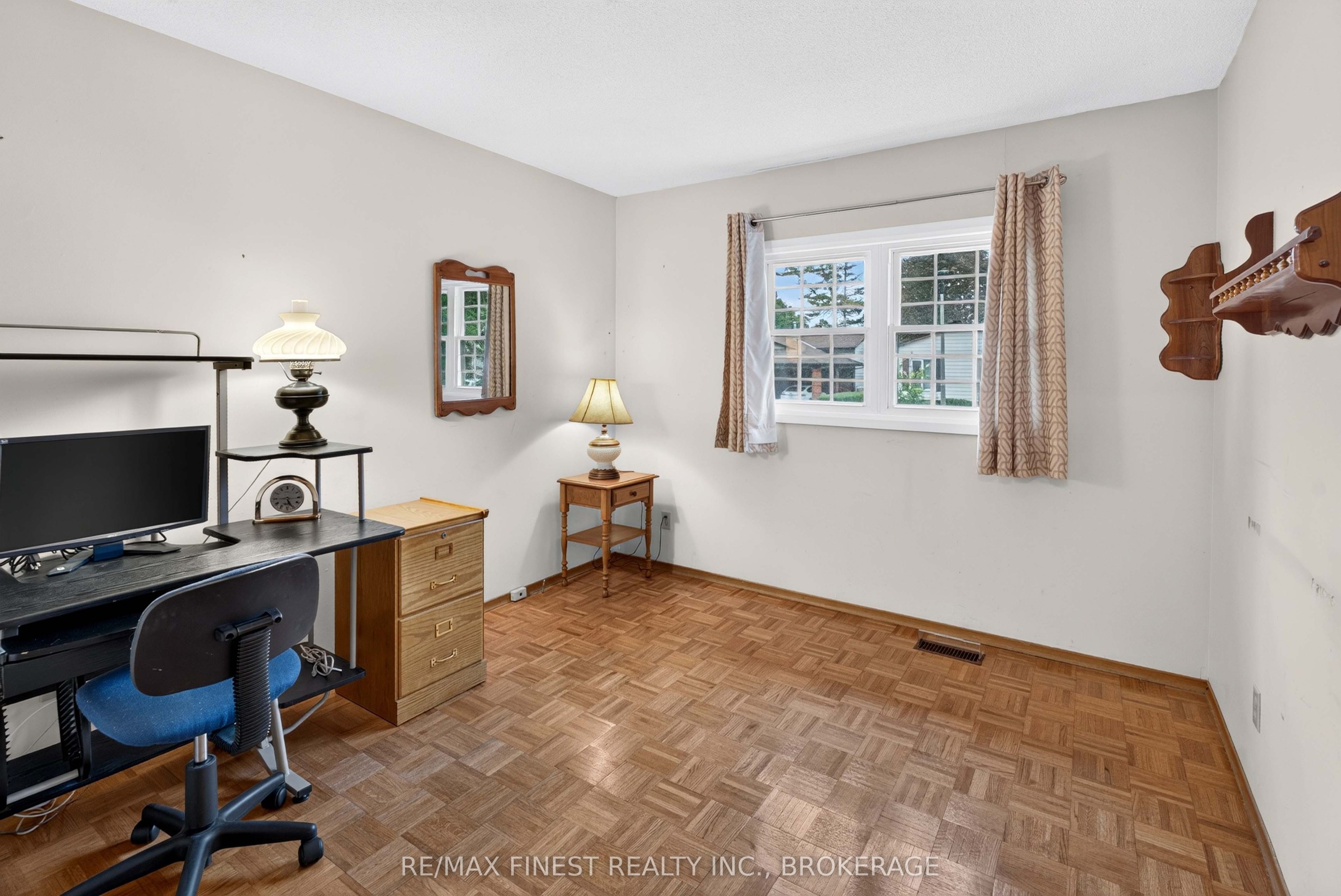 925 Kenshaw Street Property Photo 27
