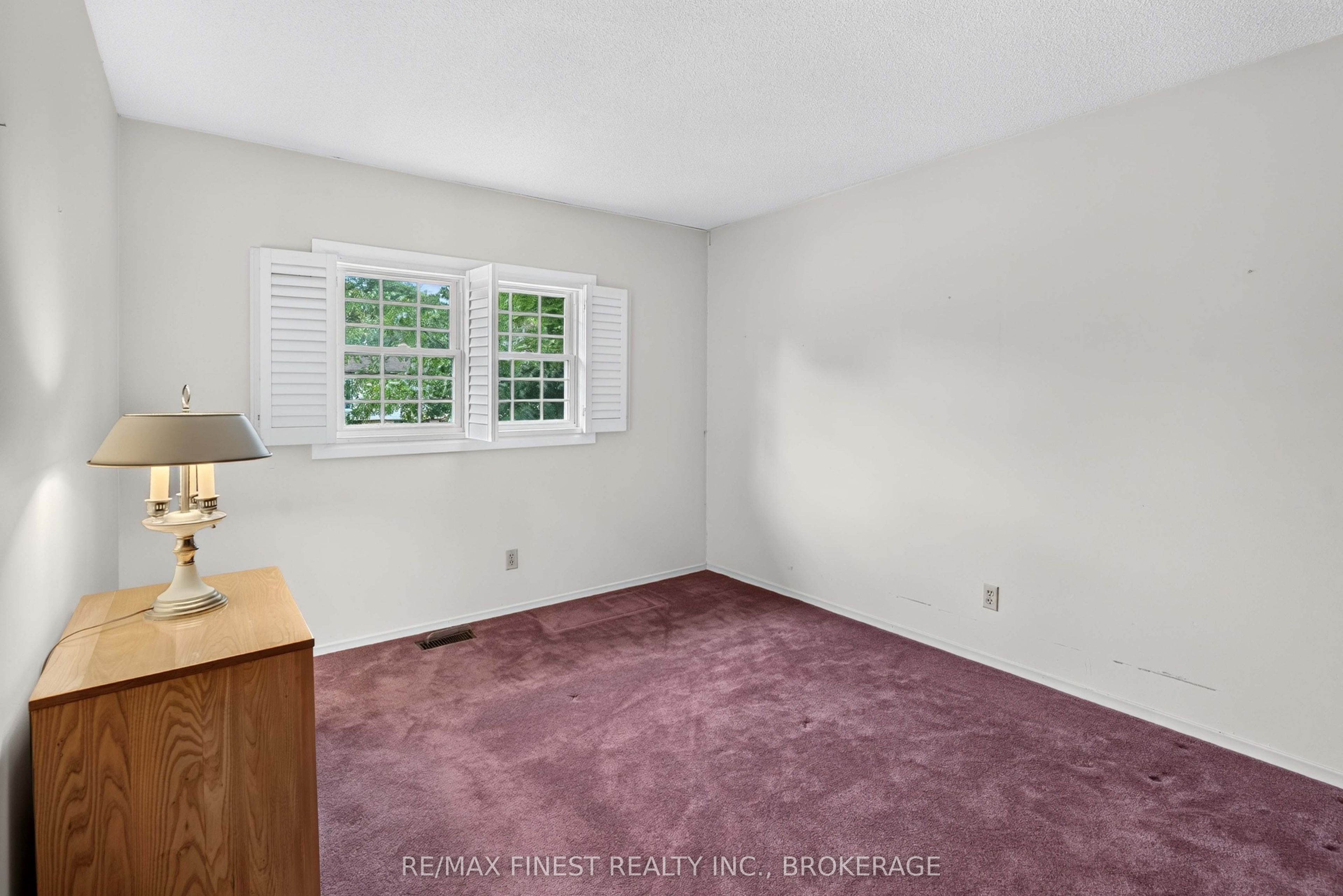 925 Kenshaw Street Property Photo 29