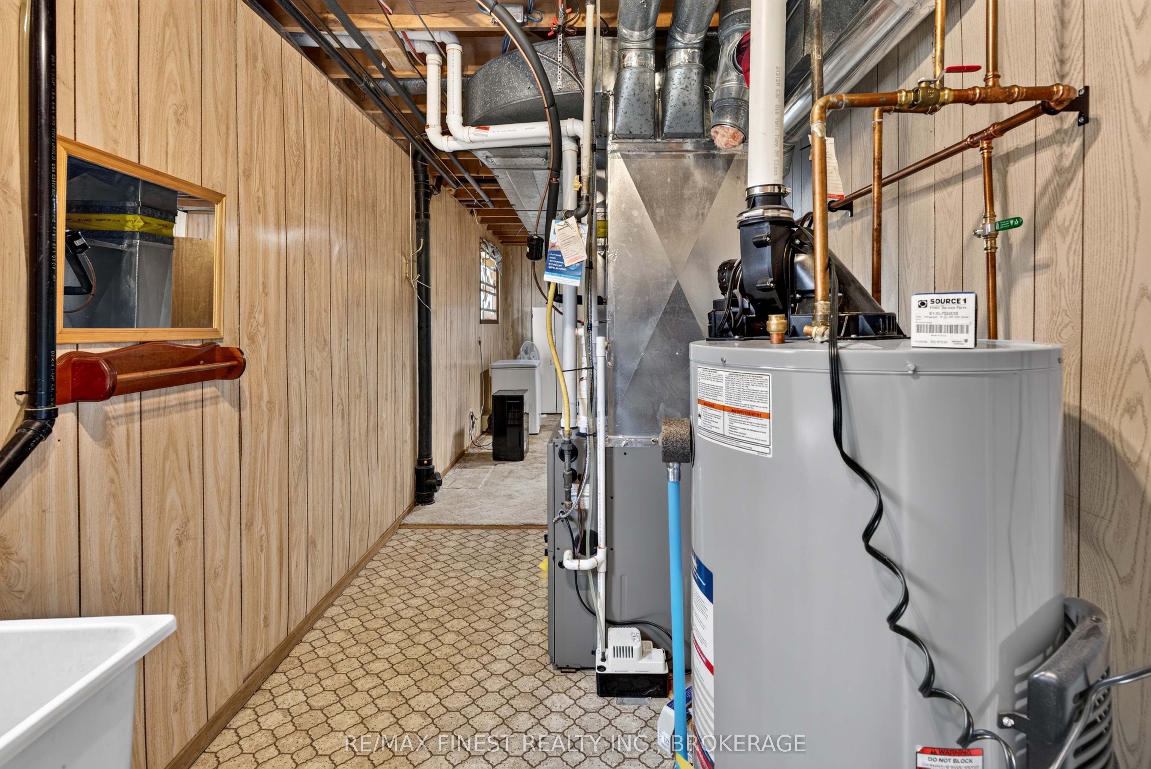 925 Kenshaw Street Property Photo 37