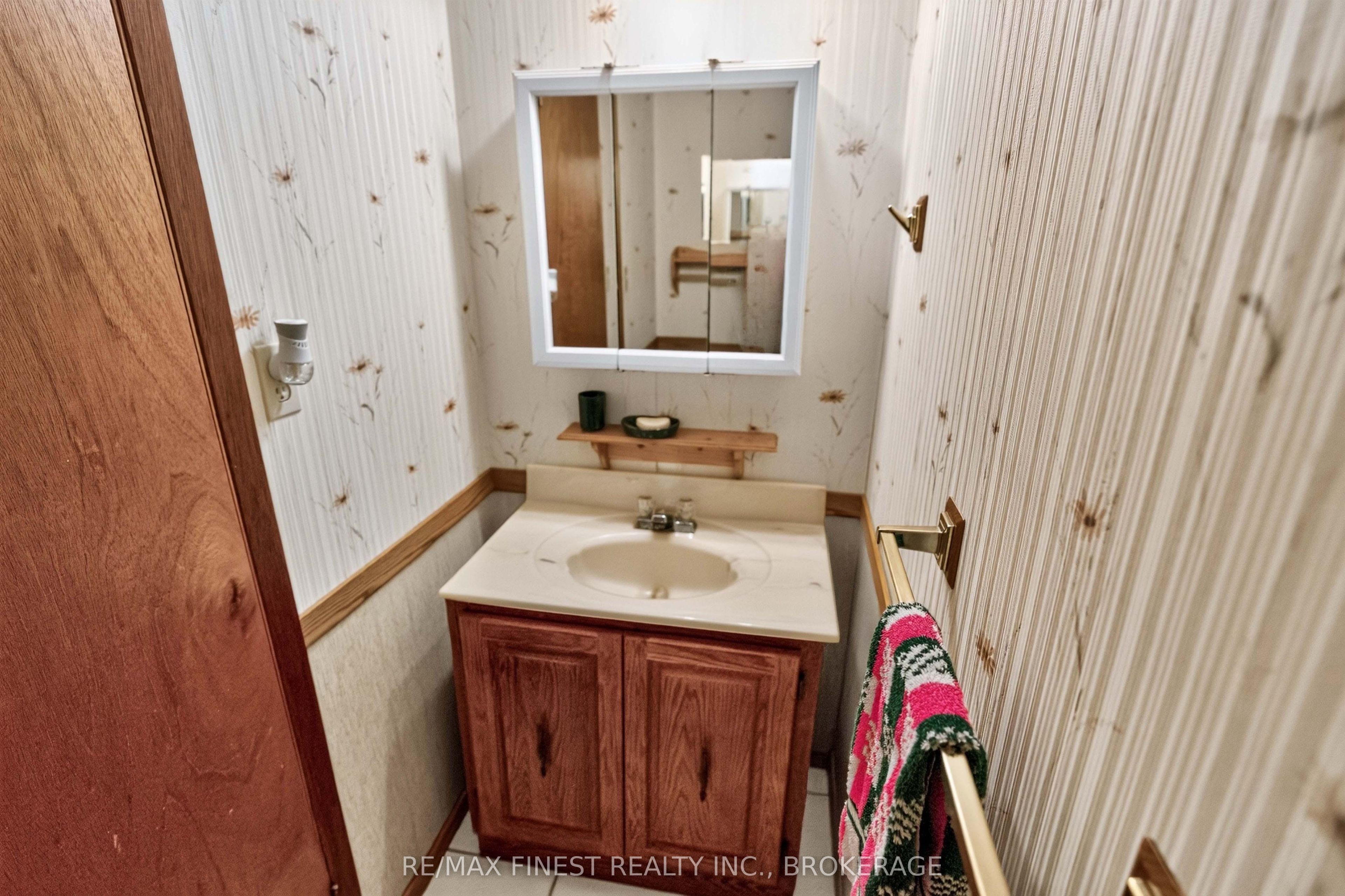 925 Kenshaw Street Property Photo 39