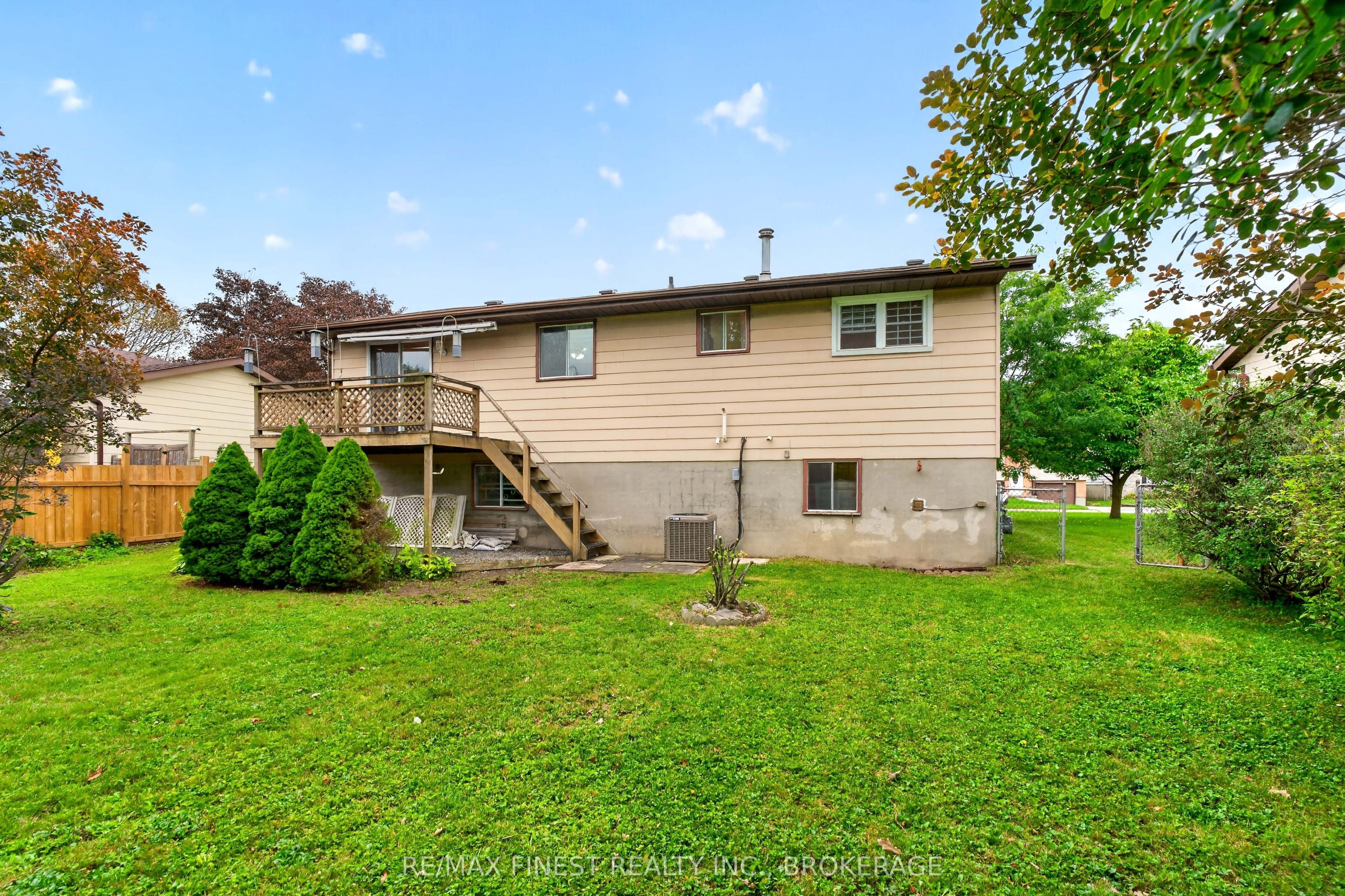 925 Kenshaw Street Property Photo 44