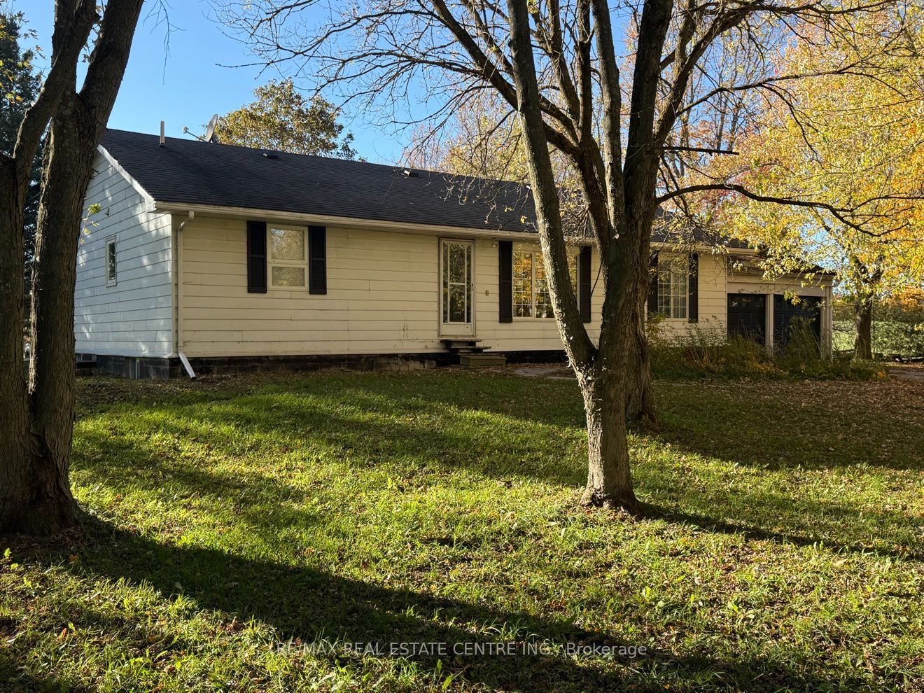 595362 Blind Line Property Photo 1