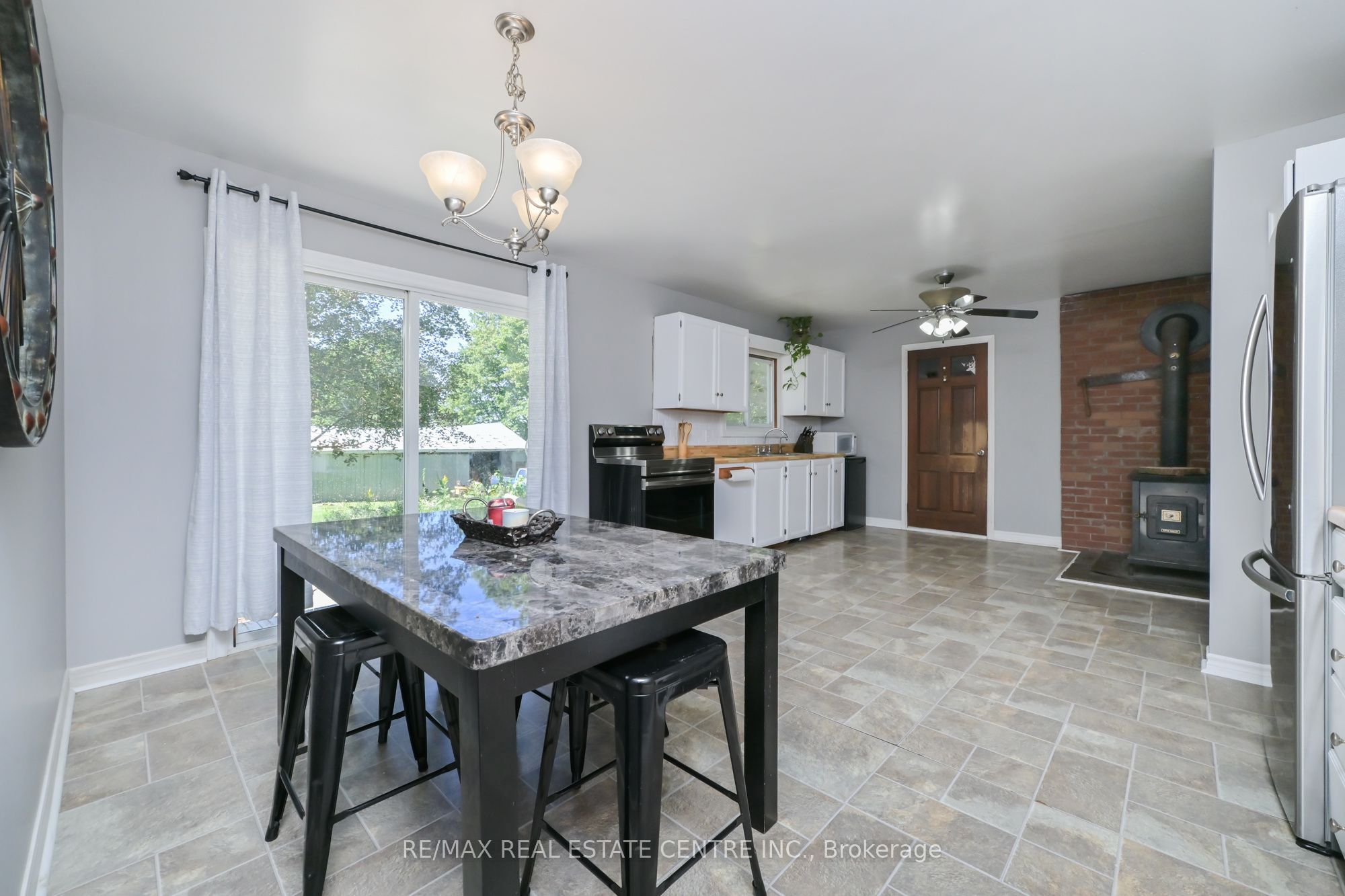 595362 Blind Line Property Photo 6