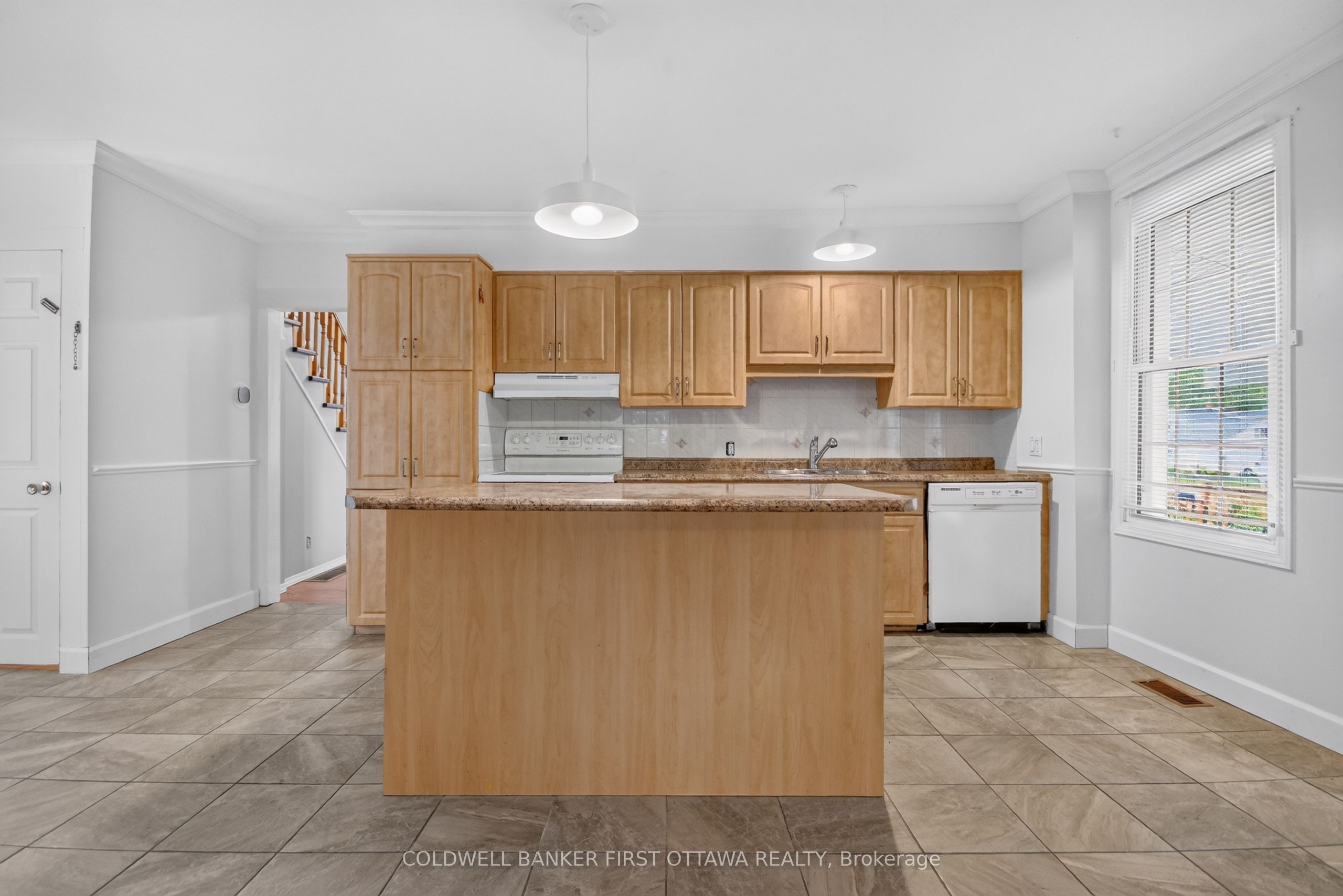 9 Maud Street Property Photo 4