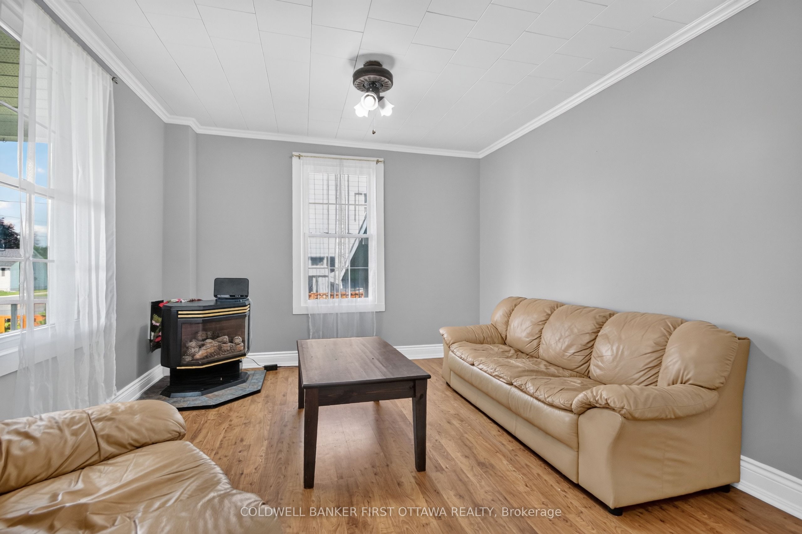 9 Maud Street Property Photo 11
