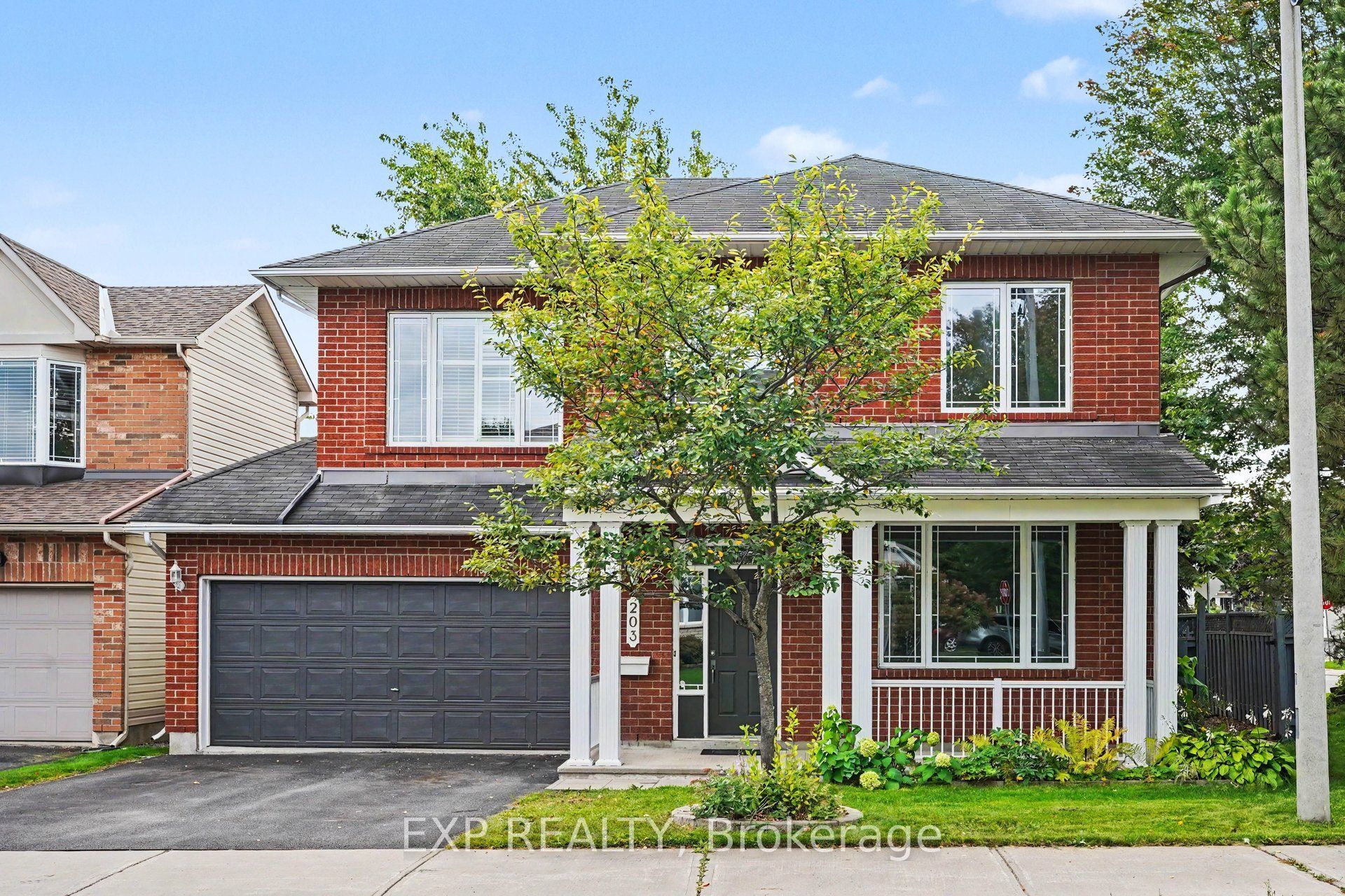 203 Harbour View Street Property Photo 2