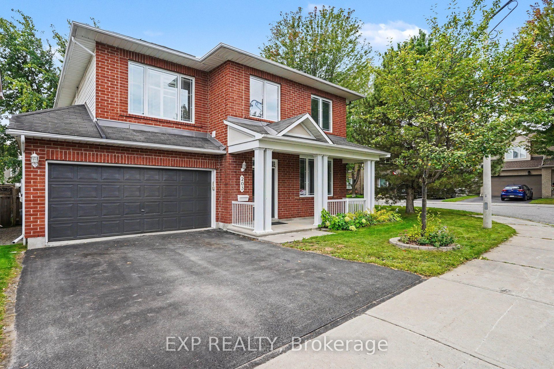 203 Harbour View Street Property Photo 3