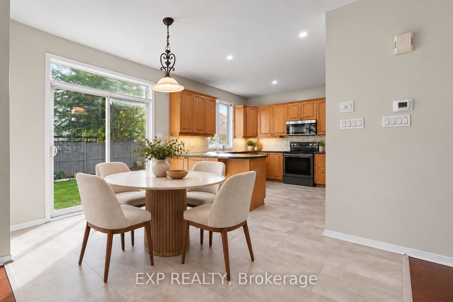 203 Harbour View Street Property Photo 10