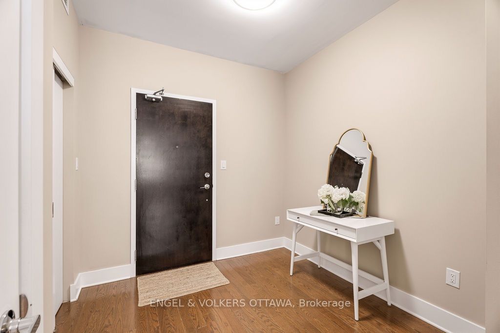 101 Richmond Road 418 Property Photo 2