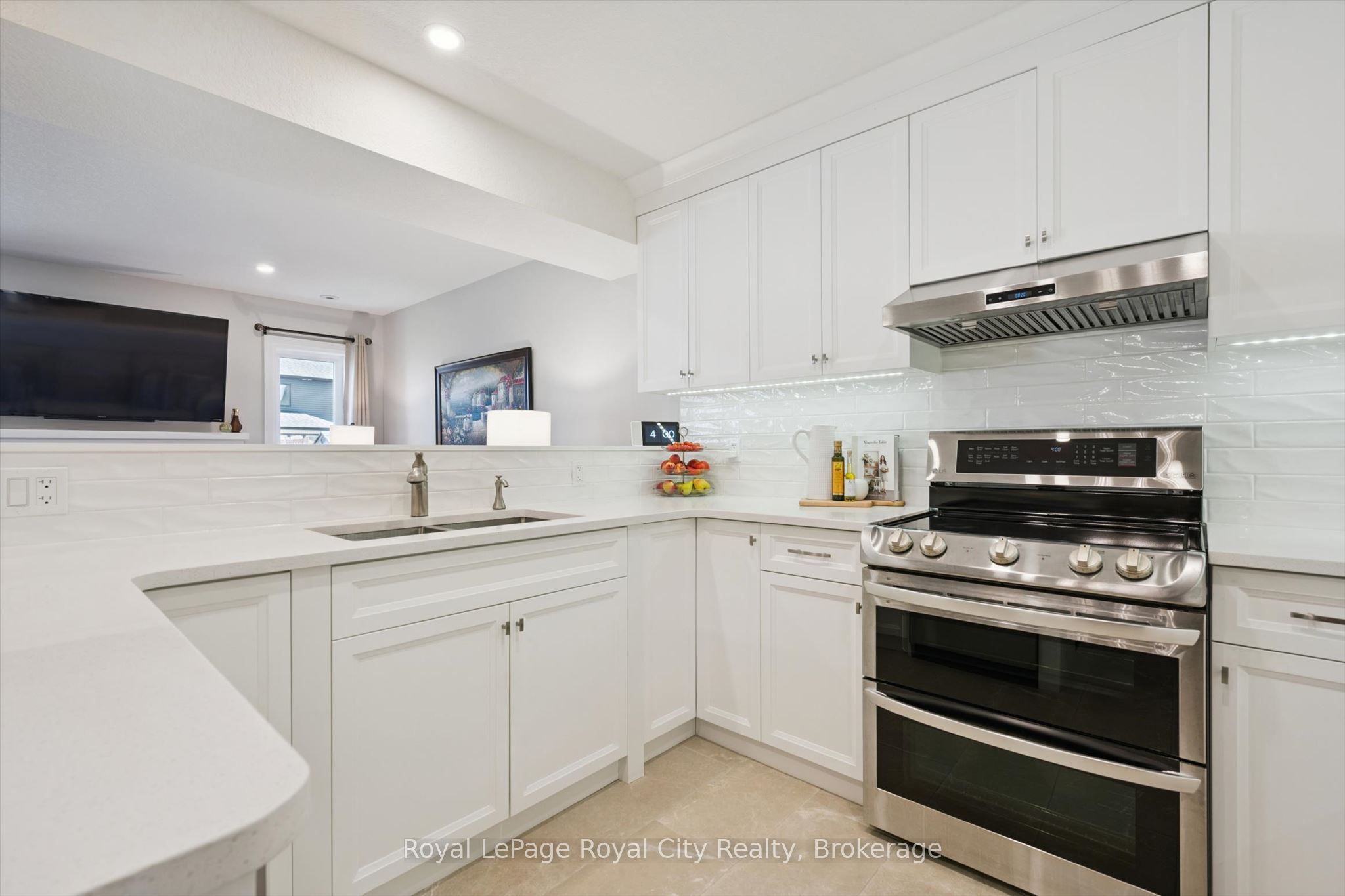 140 Halls Drive Property Photo 8